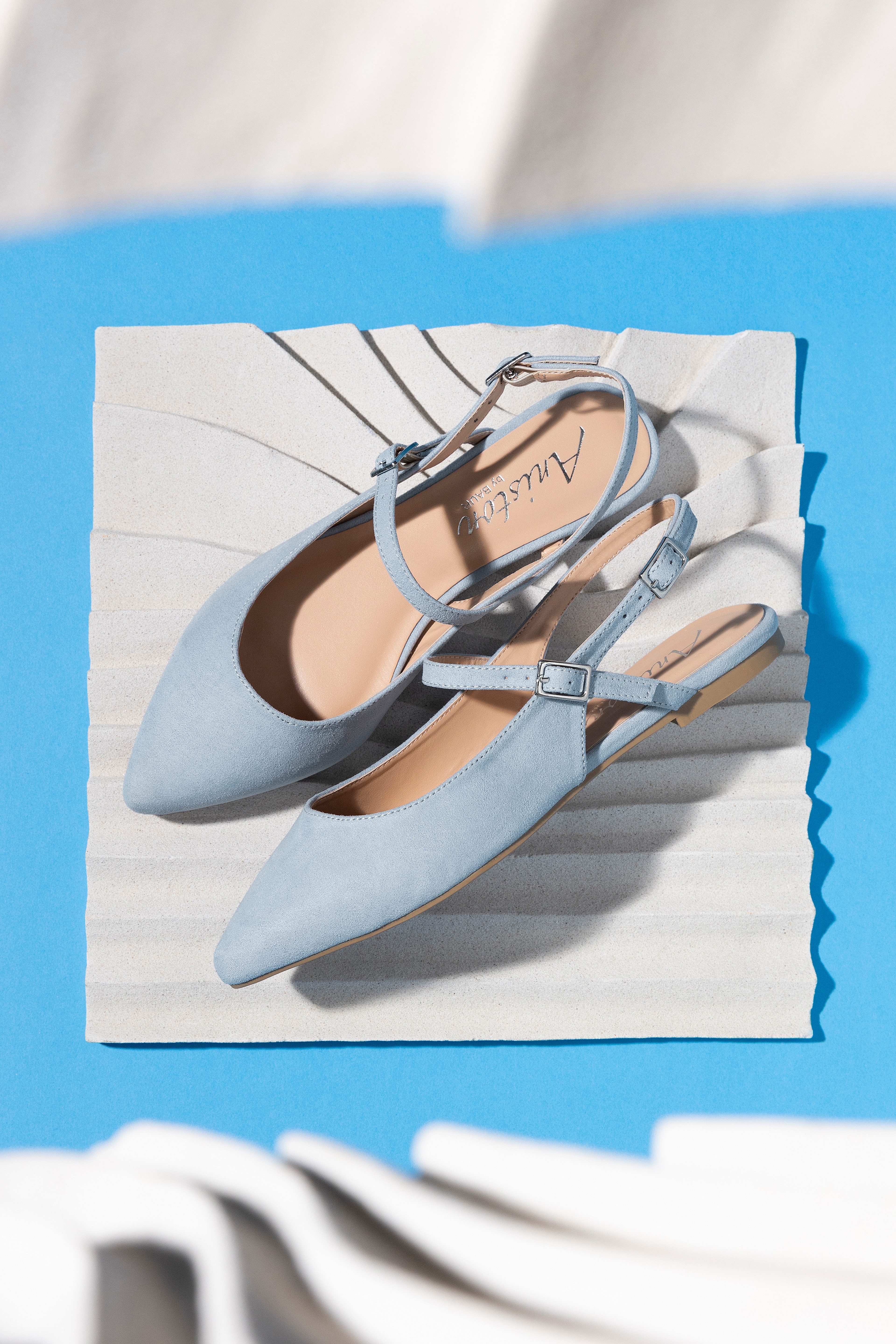 Aniston SHOES Slingpumps Flat, Sommerschuh, Riemchensandale - schmale Form