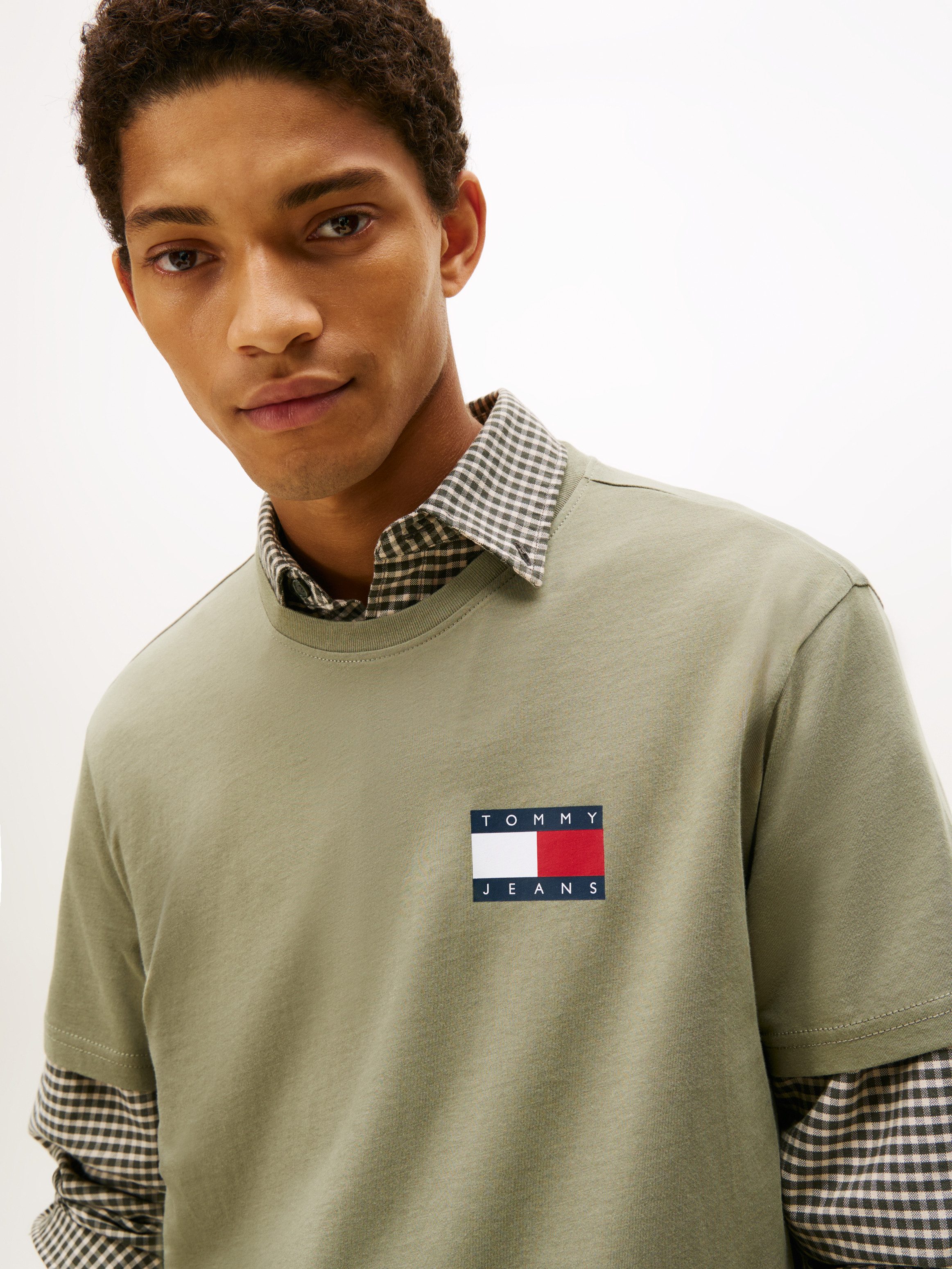 Tommy Jeans T-Shirt TJM SLIM ESSENTIAL FLAG TEE EXT Mit Rundhalsausschnitt günstig online kaufen