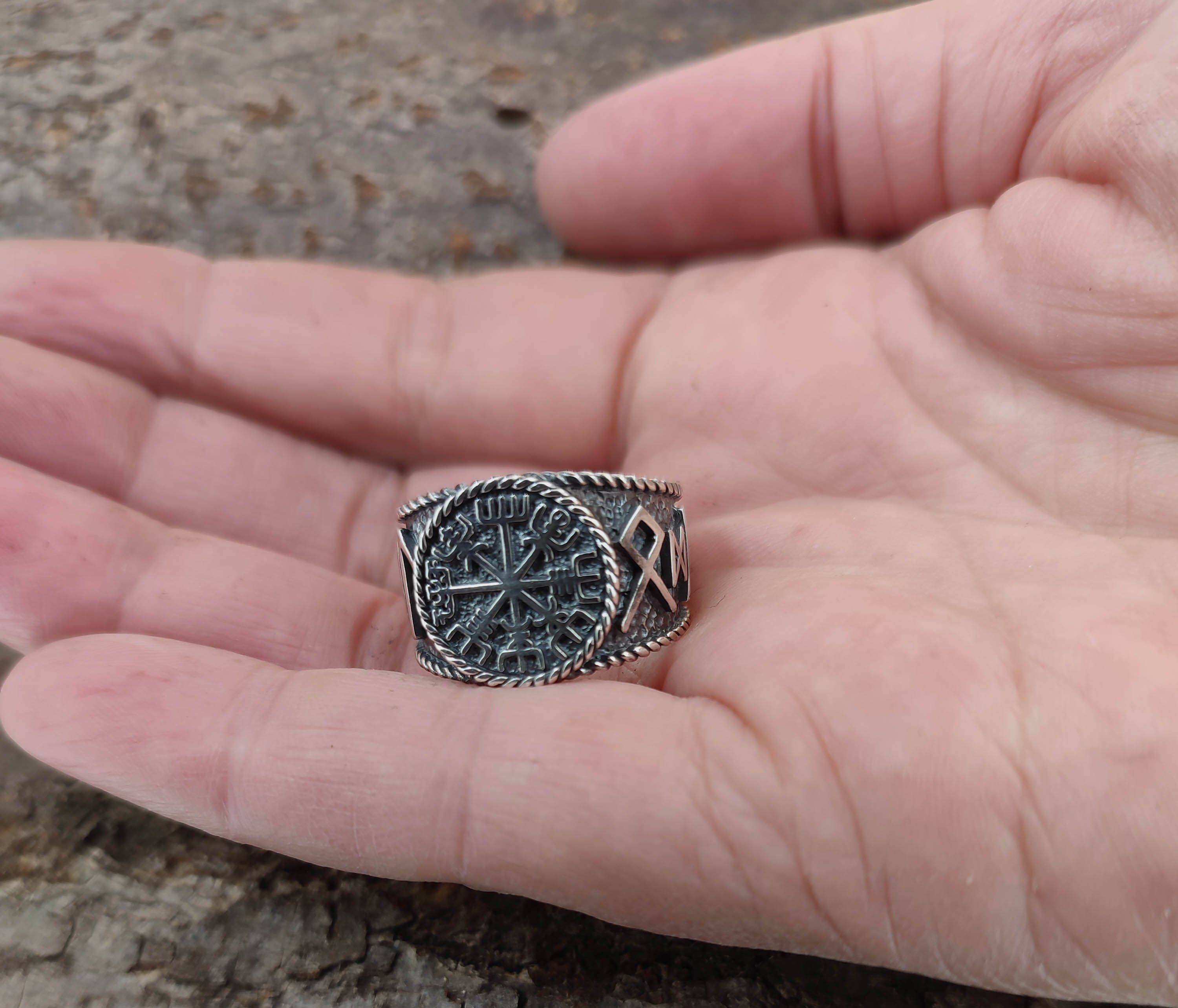 Kiss of Leather Silberring Ring Wikingerkompass Vegvisir Hail Odin Runen, Gr. 54-74