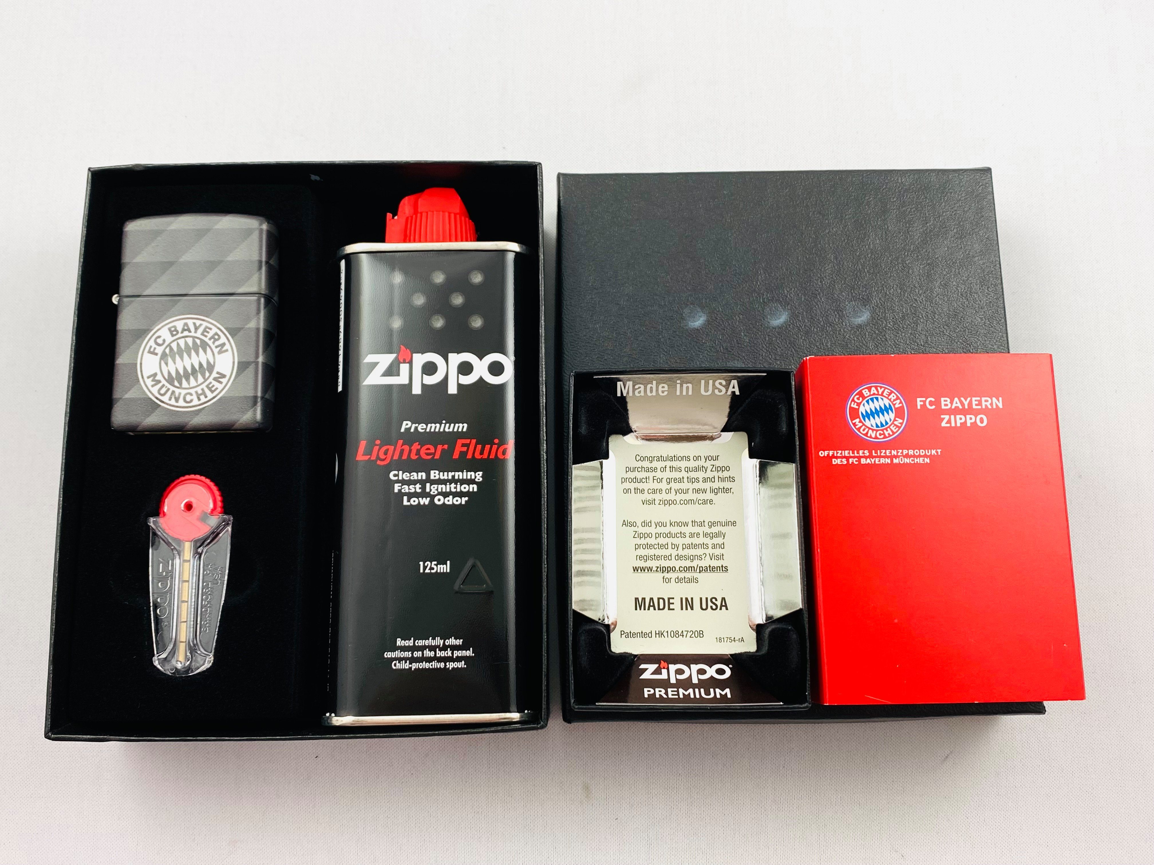 Zippo Feuerzeug FC Bayern München Premium 540° Grey Sturmfeuerzeug Geschenkset (inkl. praktischer Geschenkverpackung 1 x Original ZIPPO Benzin 1 x Original ZIPPO 6er Feuersteine), offizielle FC Bayern München Lizenz