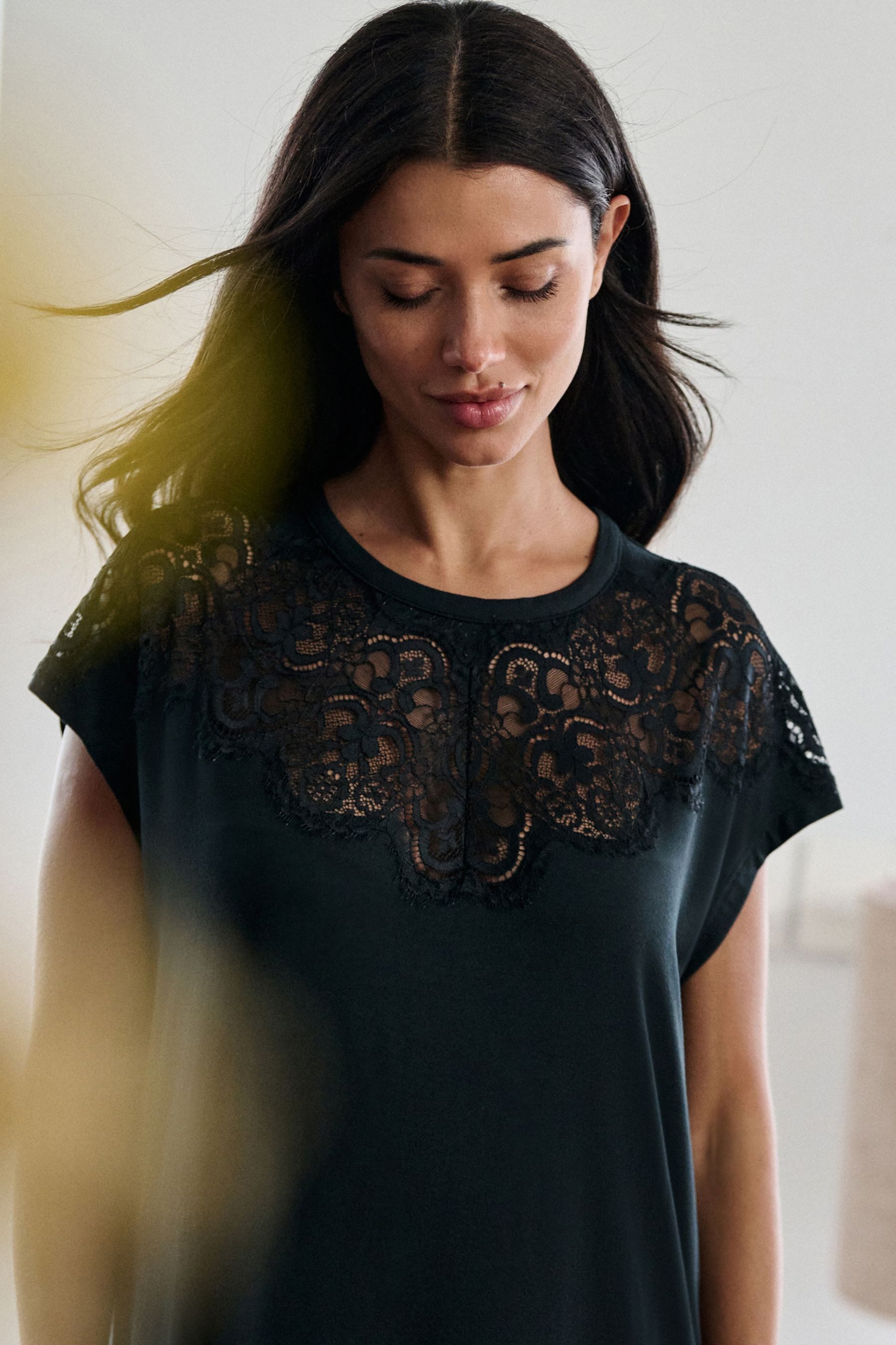 B by Ted Baker T-Shirt B by Ted Baker Schlaf-T-Shirt aus Modal mit Spitze (1-tlg)