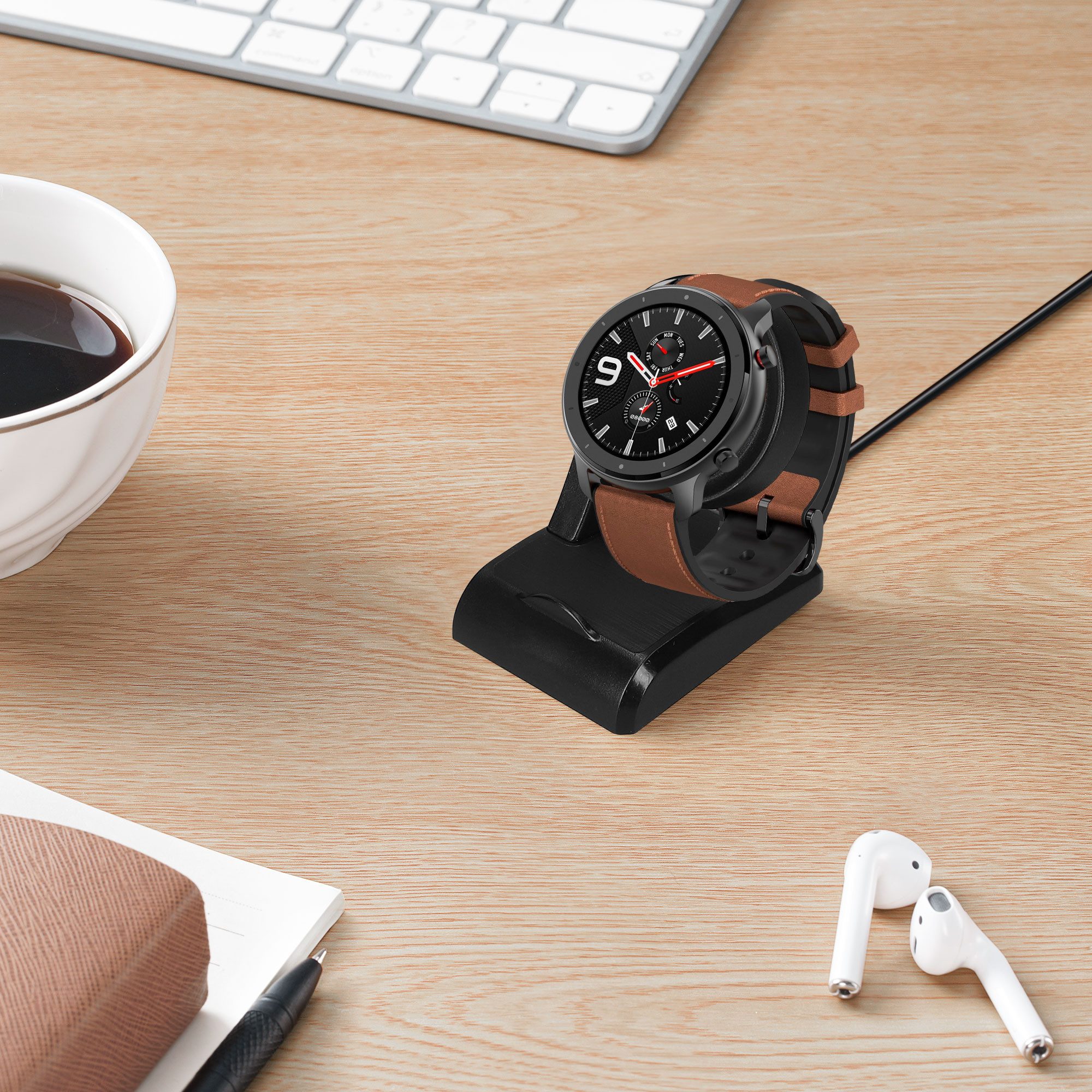 kwmobile USB Ladegerät für Amazfit GTR 42mm / GTR 47mm / GTS / T-Rex Ladekabel Smartwatch-Ladekabel, (8.00 cm), Ersatz Ladegerät für Smartwatch Fitness Tracker mit Standfunktion