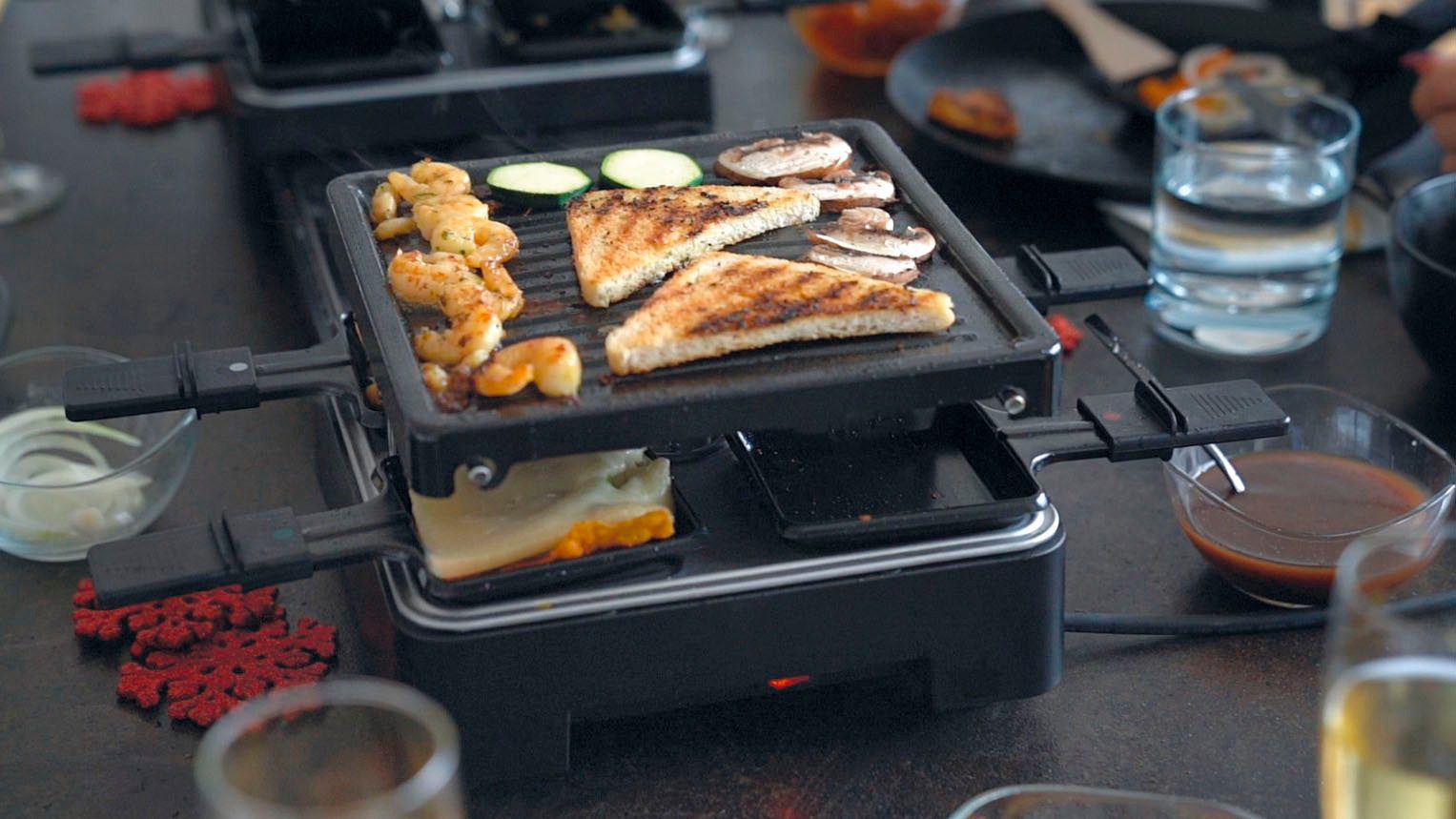 Unold Raclette 48755 RACLETTE Extendable, 8 Raclettepfännchen, 1300 W