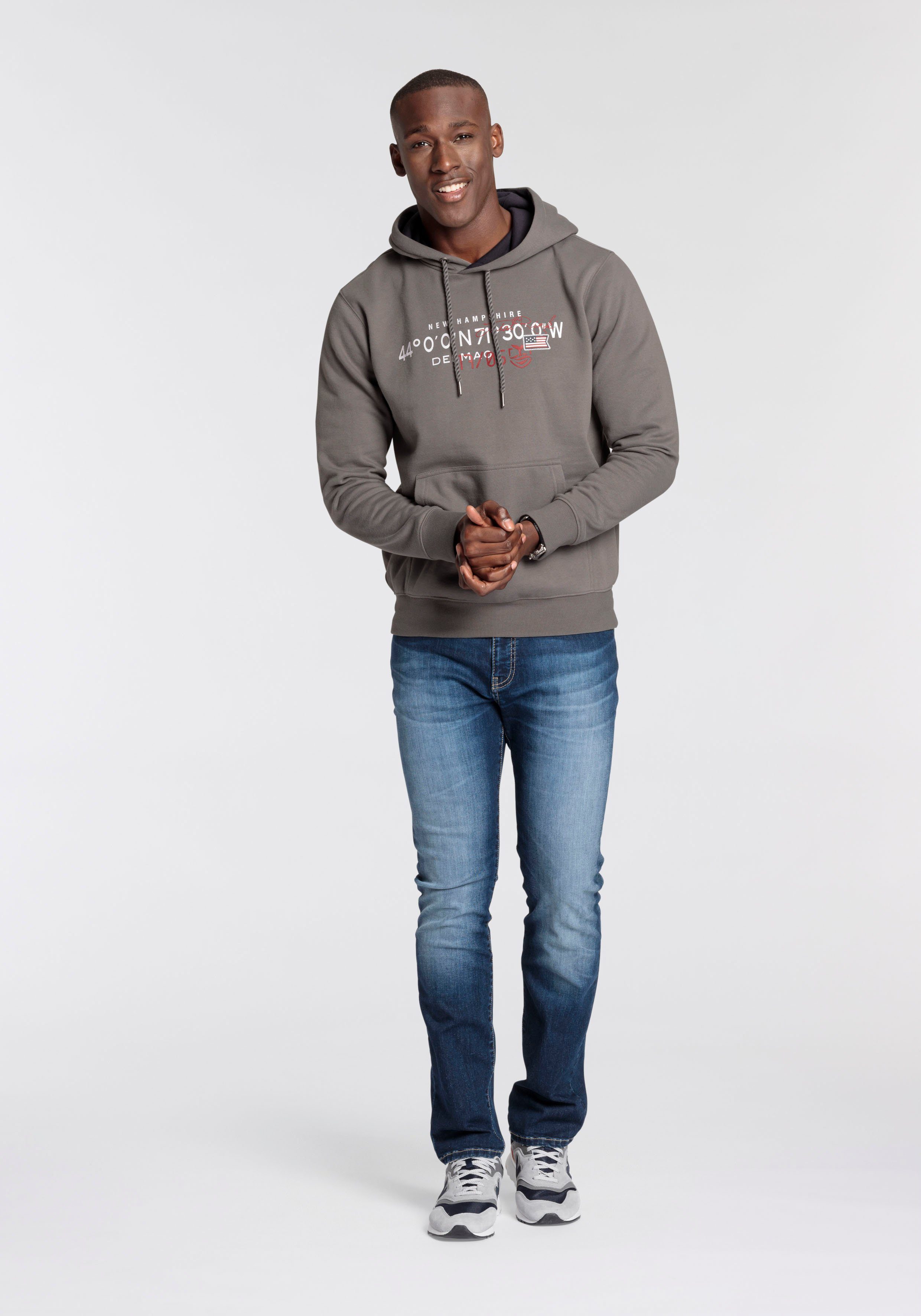 DELMAO Kapuzensweatshirt Langarm, lockere Passform, mit Print, mit Kapuze – Bild 5 von 5