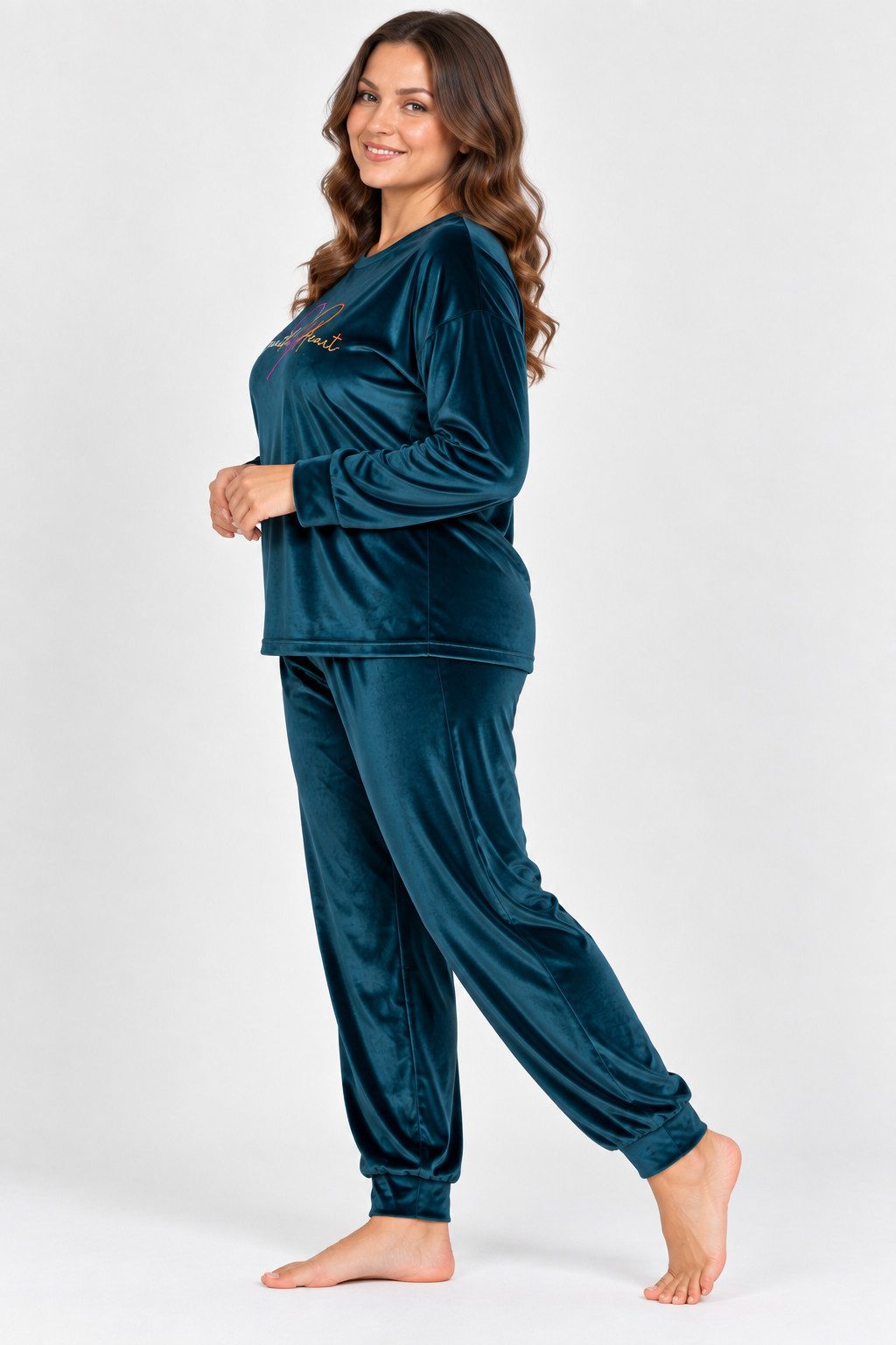 fashionshowcase Schlafanzug Damen Hausanzug aus Samt Pyjama Set für Herbst & Winter (2-teilig, 2 tlg., Langarm-Oberteil + lange Hose) kuschelig weicher Samt-Loo – Bild 4 von 5
