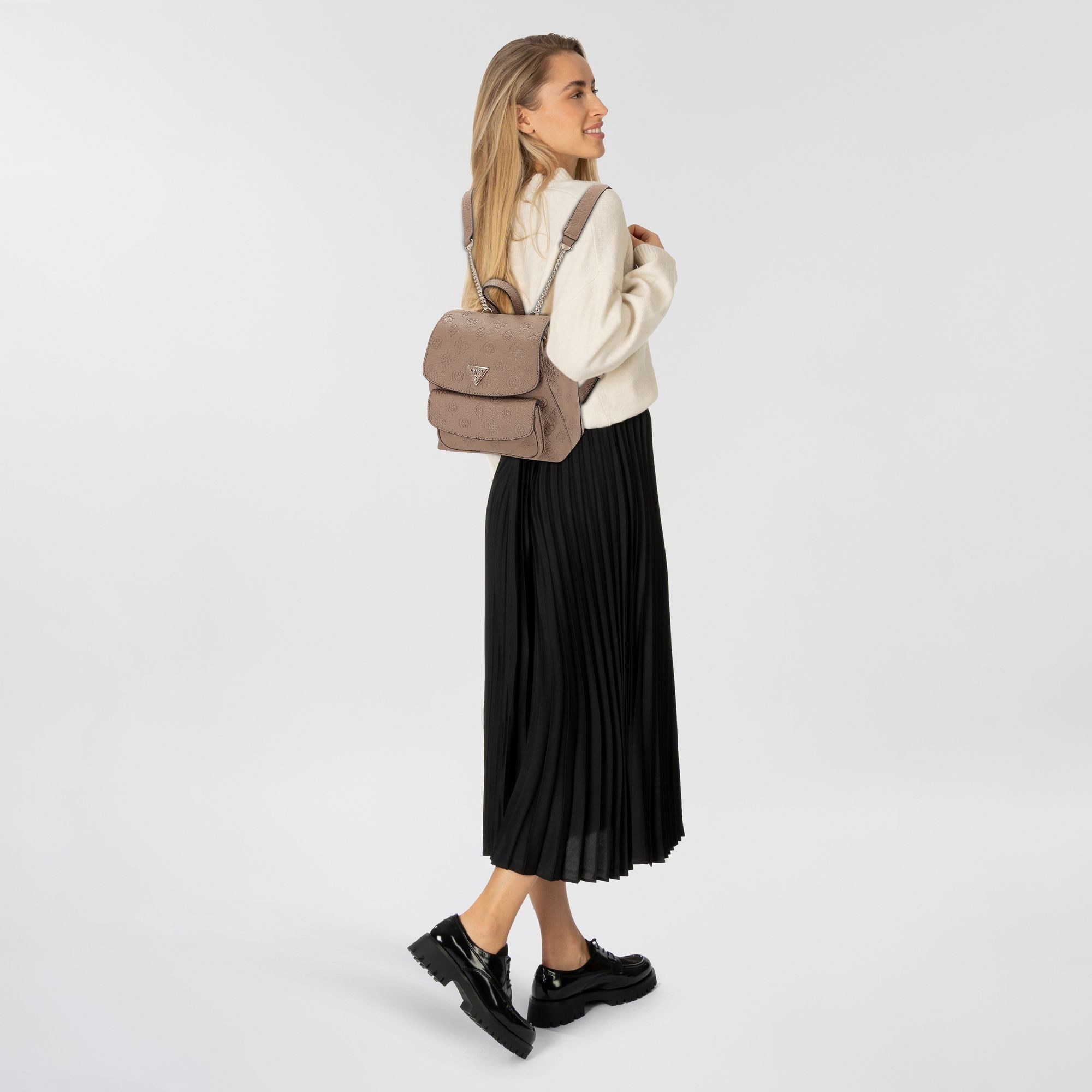 Guess Cityrucksack Cresidia, Polyurethan günstig online kaufen