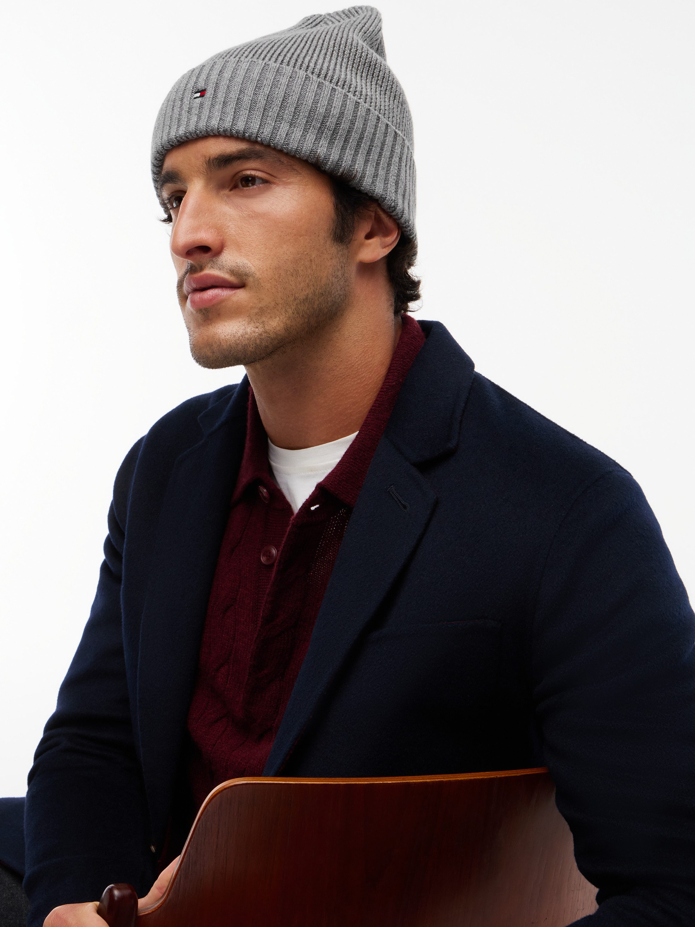 Tommy Hilfiger Strickmütze TH FLAG PIMA COTTON BEANIE Beanie mit Logostickerei, mit Kaschmiranteil Unisex