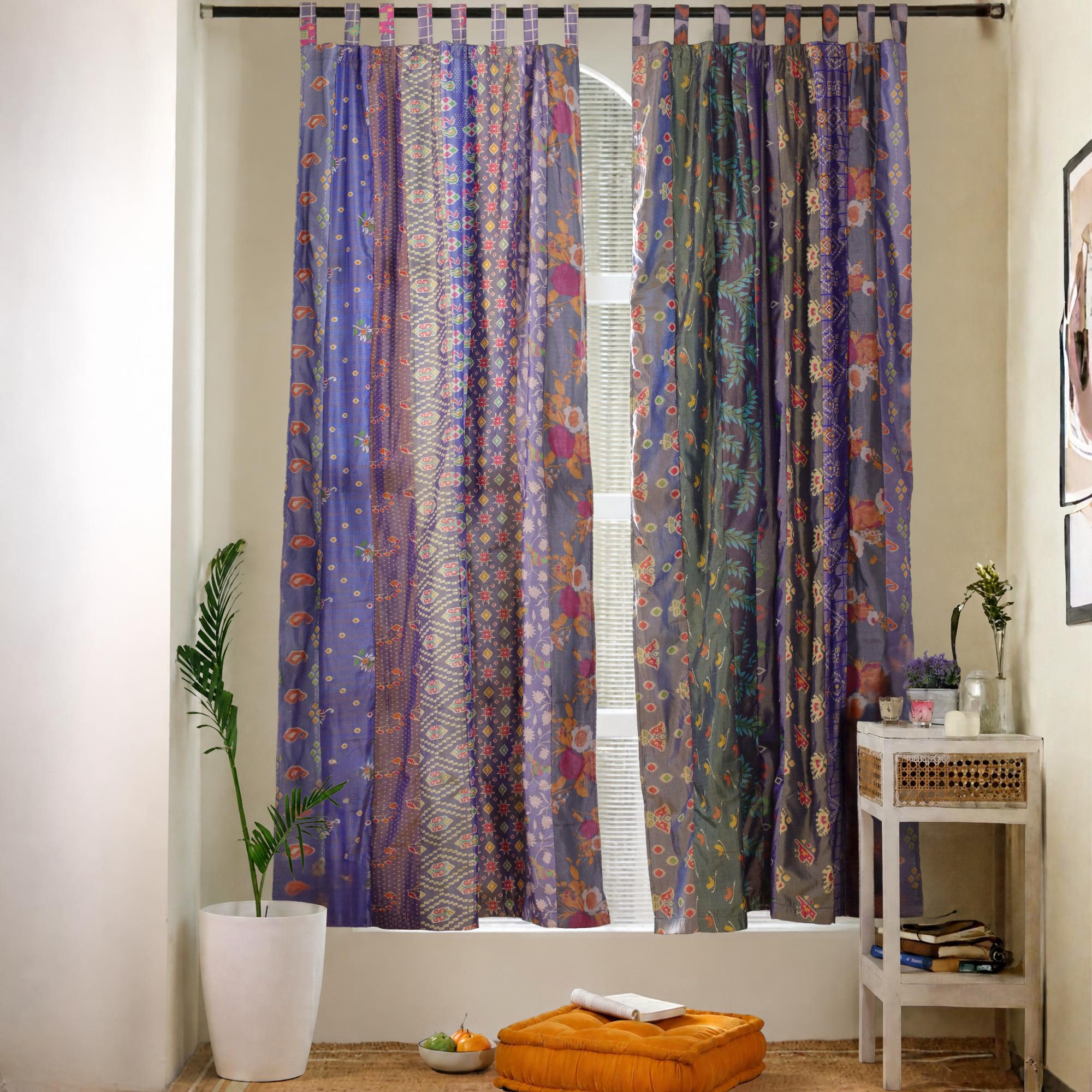 Karmandala Vorhang Boho- Stil aus Sari-Stoff Blau 2er-Set Schlaufenschal blickdicht, Orientalisches Boho Gardinen Set Vorhang mit Aufhängeschlaufen