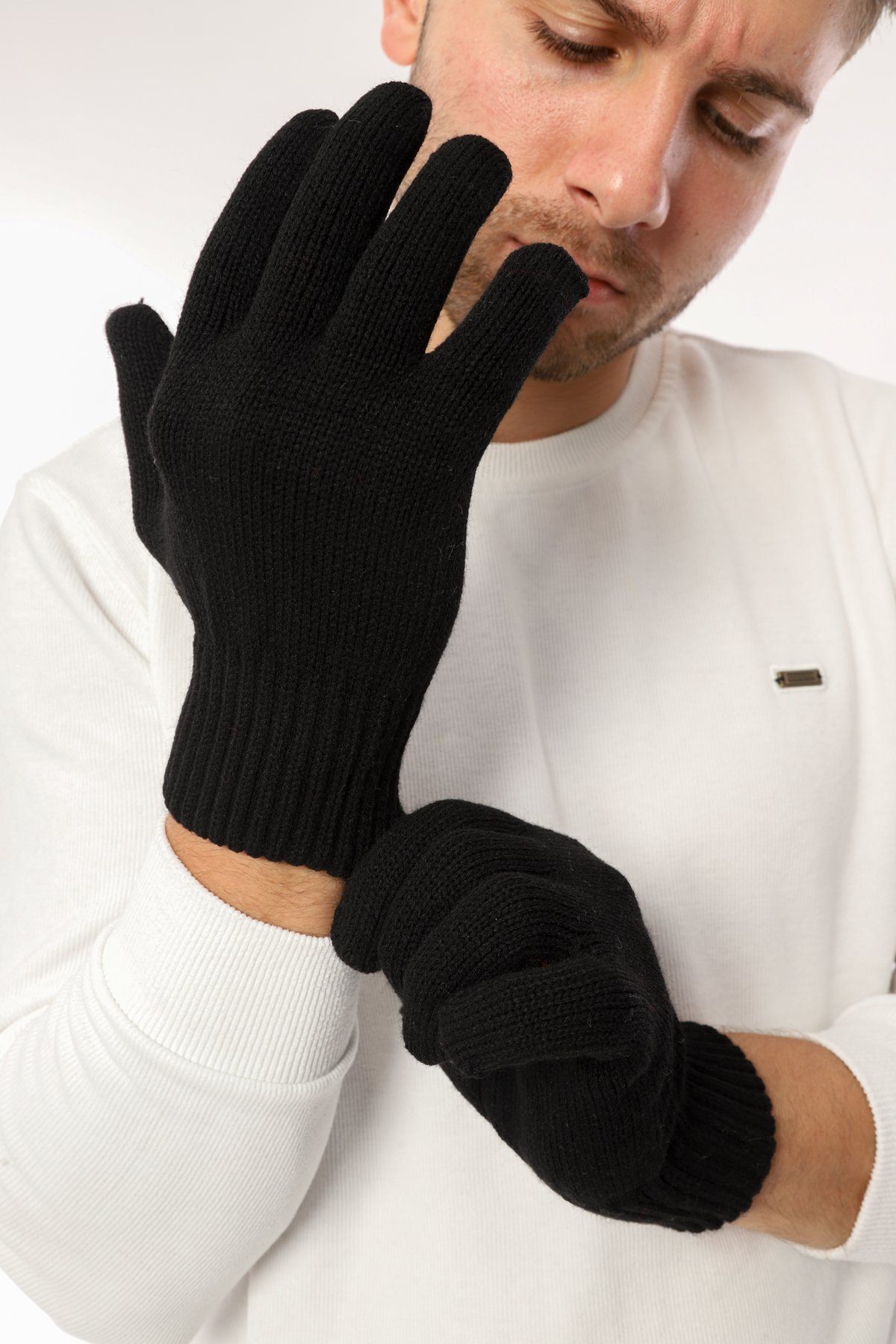 herémood Strickhandschuhe Premium Winterhandschuhe Schwarz Thermofutter Windschutz Unisex Warm (Exklusive Thermo Winterhandschuhe – Unisex Acryl schwarz, 2-St., Windschutz, Thermofutter & atmungsaktive Strickqualität) Hochwertig, robust & warm – stilvolle Premium Winterhandschuhe