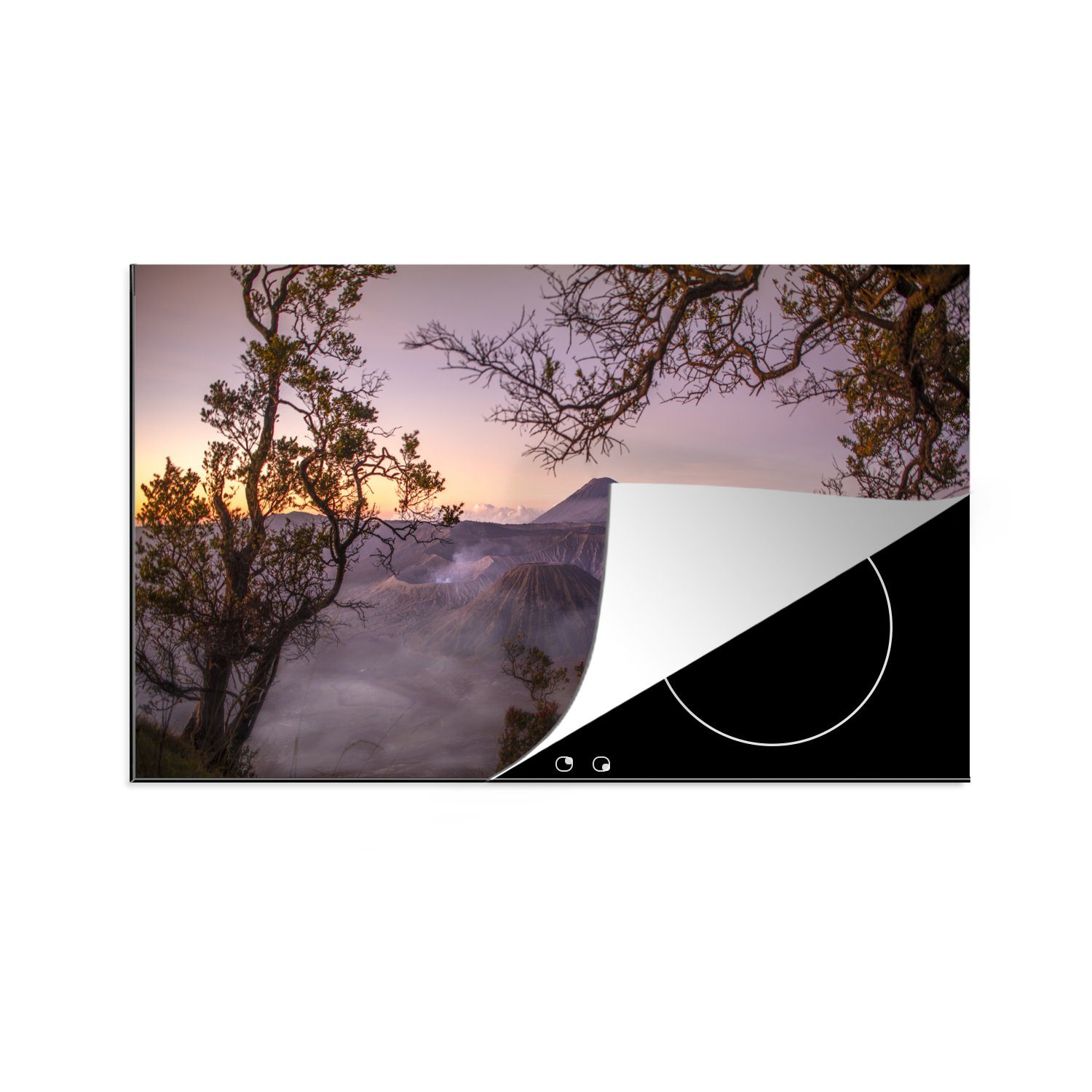 MuchoWow Herdblende-/Abdeckplatte Lila Himmel über der Landschaft des Bromo Tengger Semeru National Park, Vinyl, (1 tlg), 83x51 cm, Ceranfeldabdeckung, Arbeitsplatte für küche
