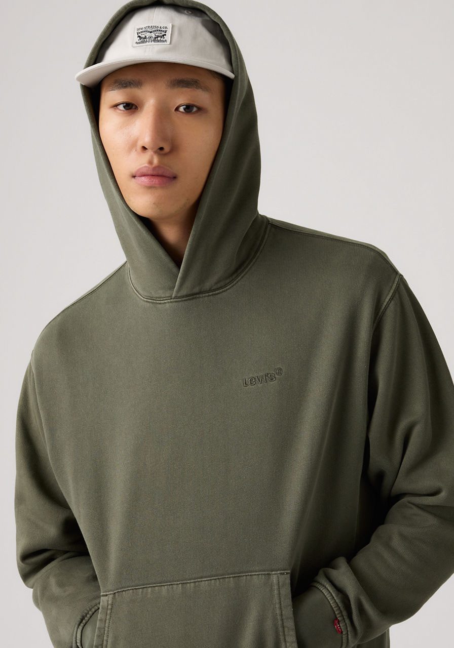 Levi's® Hoodie THE AUTHENTIC HOODIE mit kleiner Ton-in-Ton Logostickerei auf der Brust