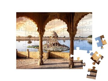 puzzleYOU Puzzle Steinbögen und Tempel im Gadi Sagar See, Indien, 48 Puzzleteile, puzzleYOU-Kollektionen Tempel, Kirchen & Tempel