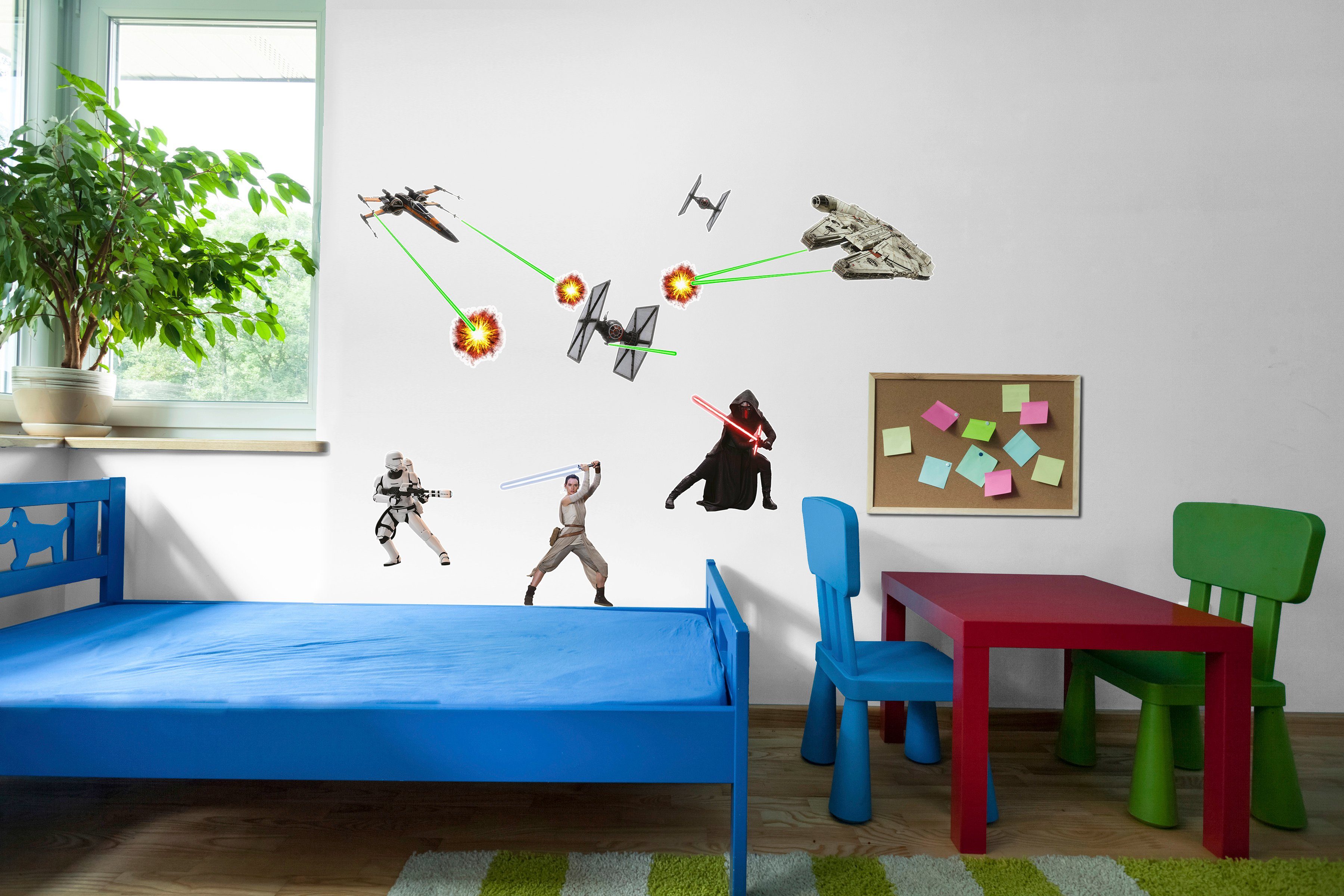 Komar Wandtattoo Star Wars EP7 - Größe 50 x 70 cm (17 St), selbstklebend, Wandsticker, Kinderzimmer