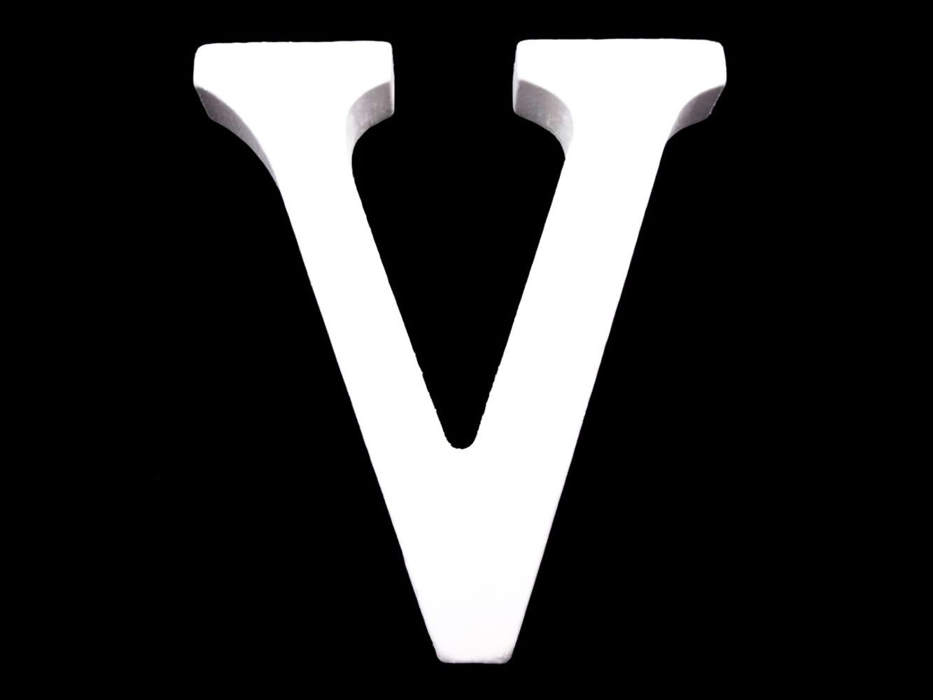 maDDma Deko-Buchstaben 3D Holzbuchstabe 8 cm, weiß, Einzelbuchstabe "V". € 2,28, (€ 2,28 pro 1 Stk).