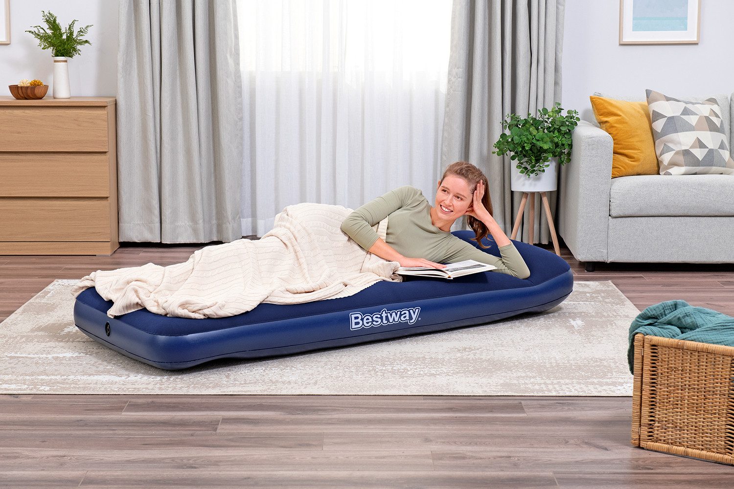 Bestway Luftbett 185 x 76 x 28 cm, (Packung, 1-tlg., Inkl. integrierter Fußpumpe), Ideal für den Innen- und Außengebrauch