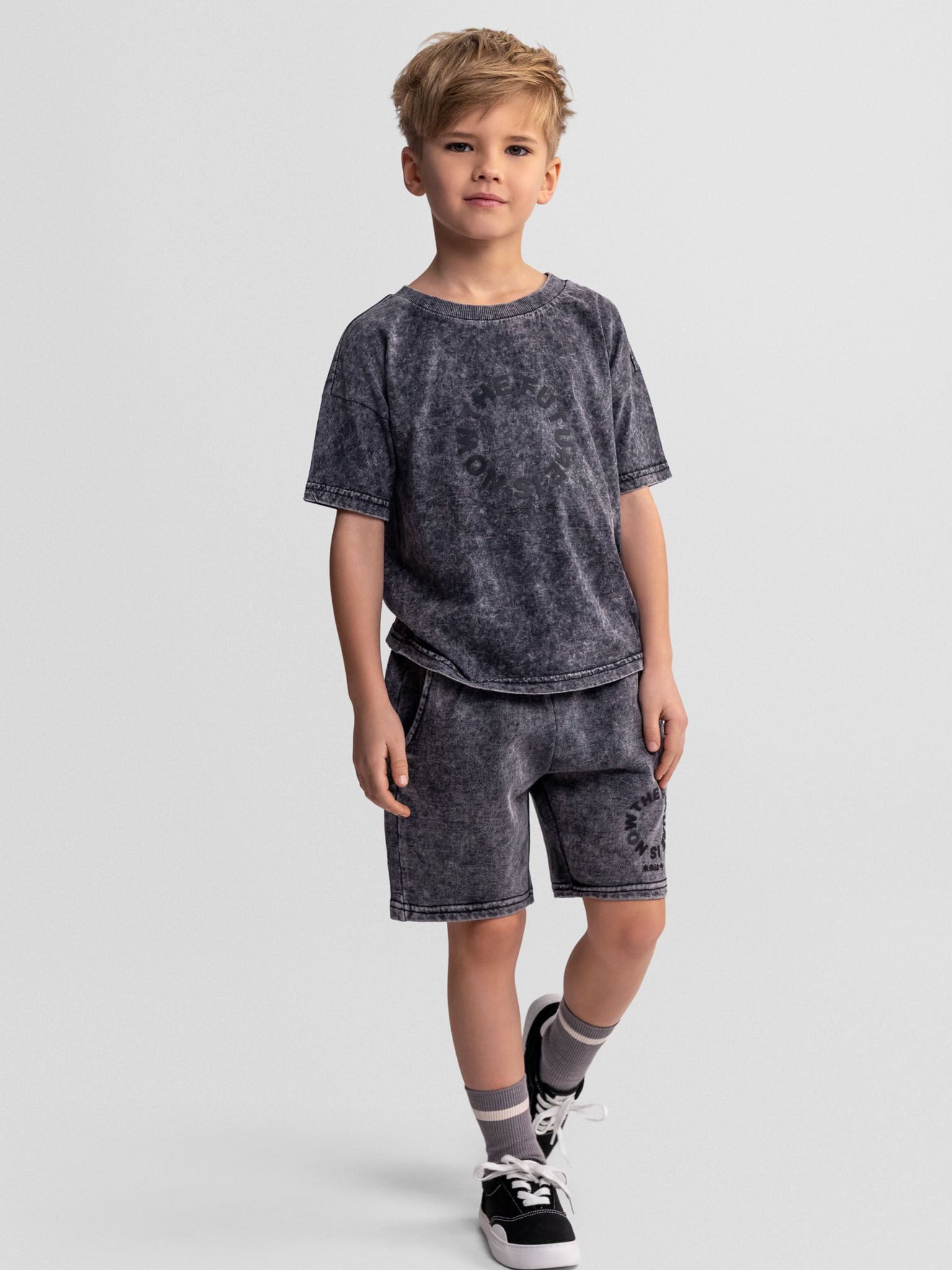 T-Shirt & Shorts