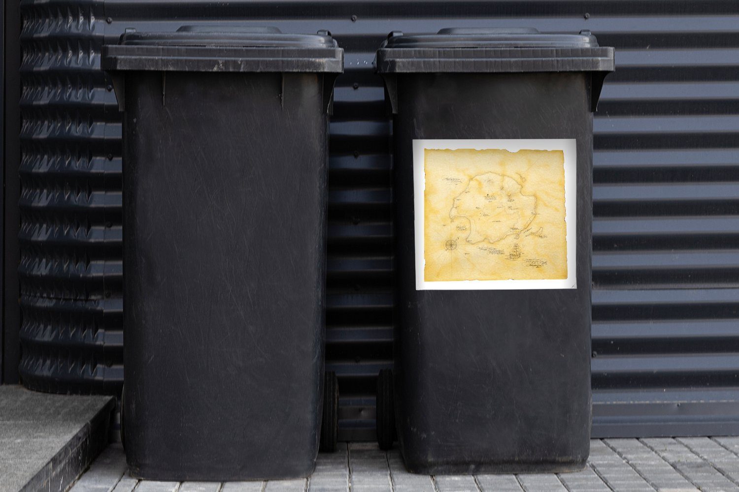 Mülltonne, Abfalbehälter Eine weißem (1 Sticker, goldene auf Mülleimer-aufkleber, Hintergrund St), Wandsticker MuchoWow Schatzkarte Container,
