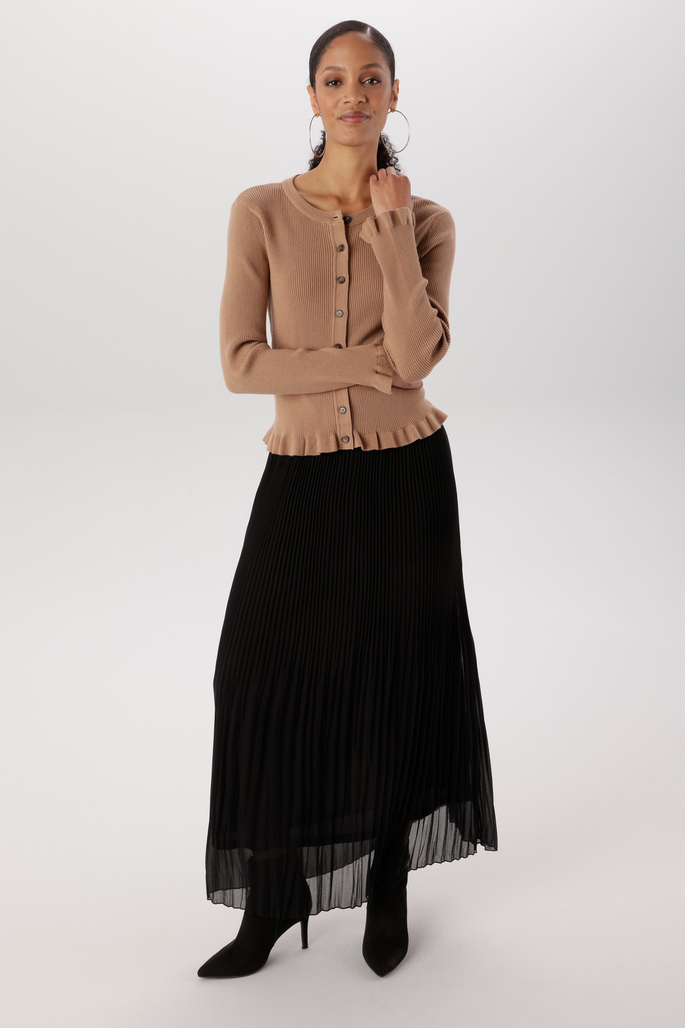Zum Outfit 6