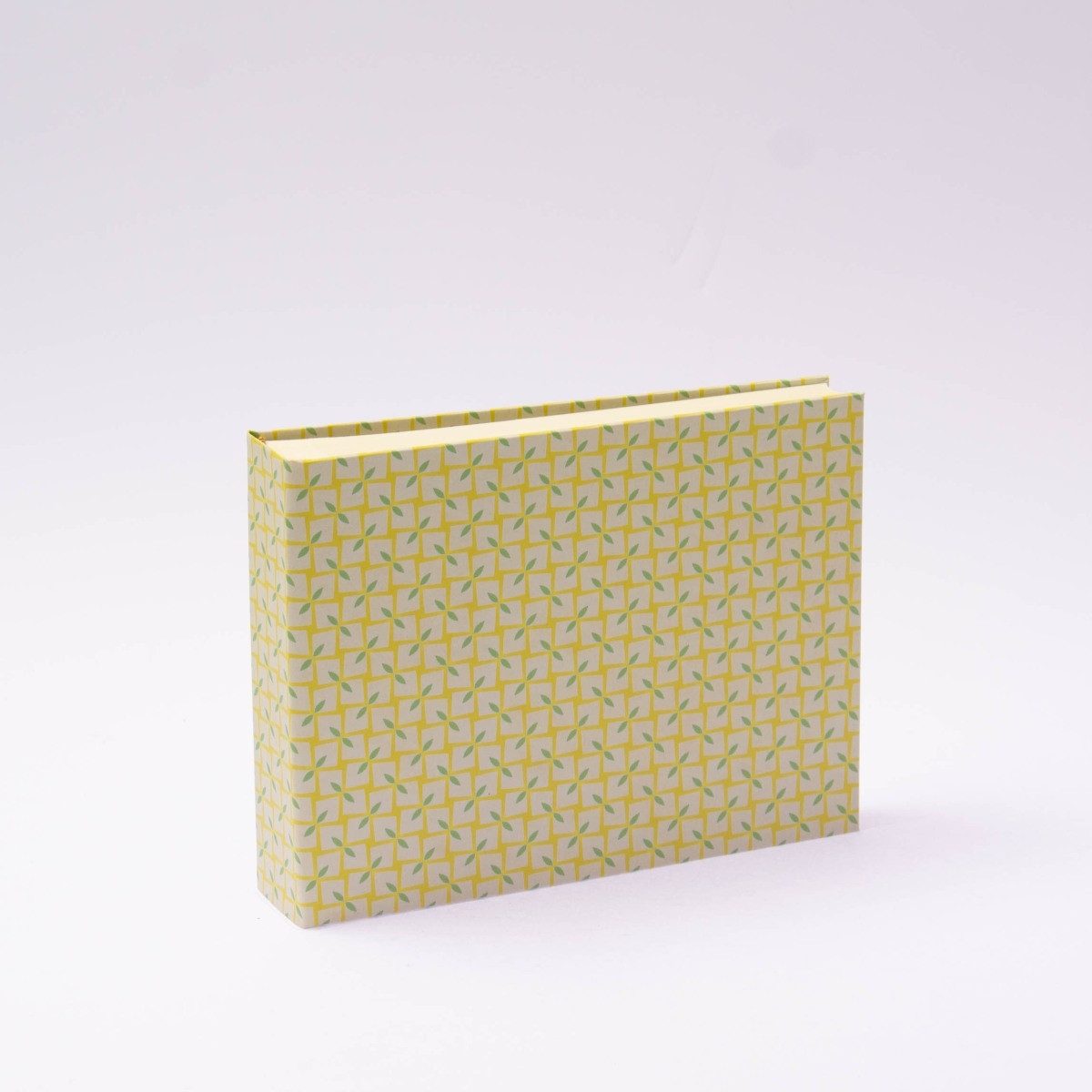 Bindewerk Fotoalbum Marlies 20,5x15 cm, 30 Blatt, mit Pergamin-Trennseiten