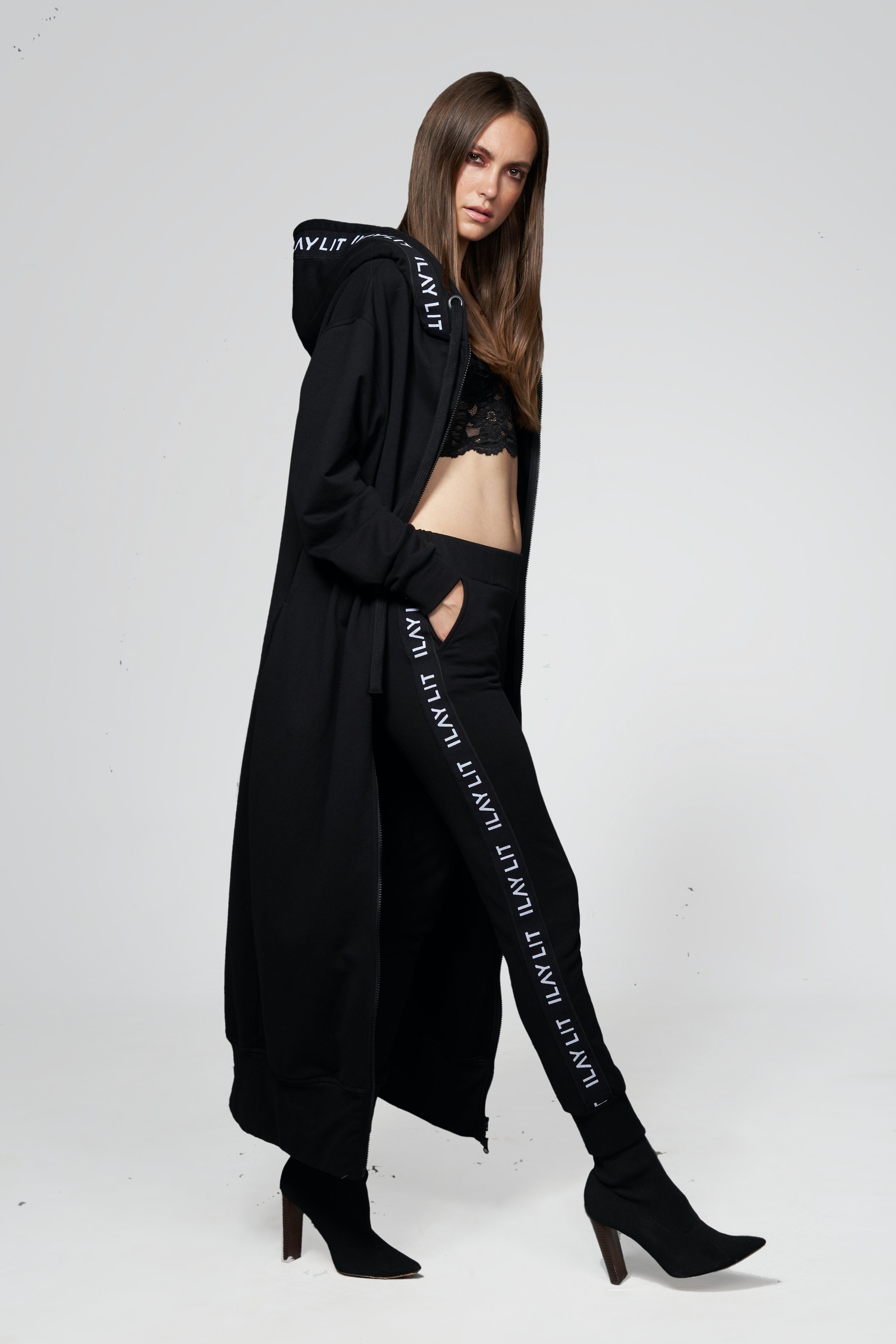 ILAY Lit Kapuzensweatjacke Long Coat-Black-Lässiger Hoodiemantel im Urban Style – Bild 4 von 5