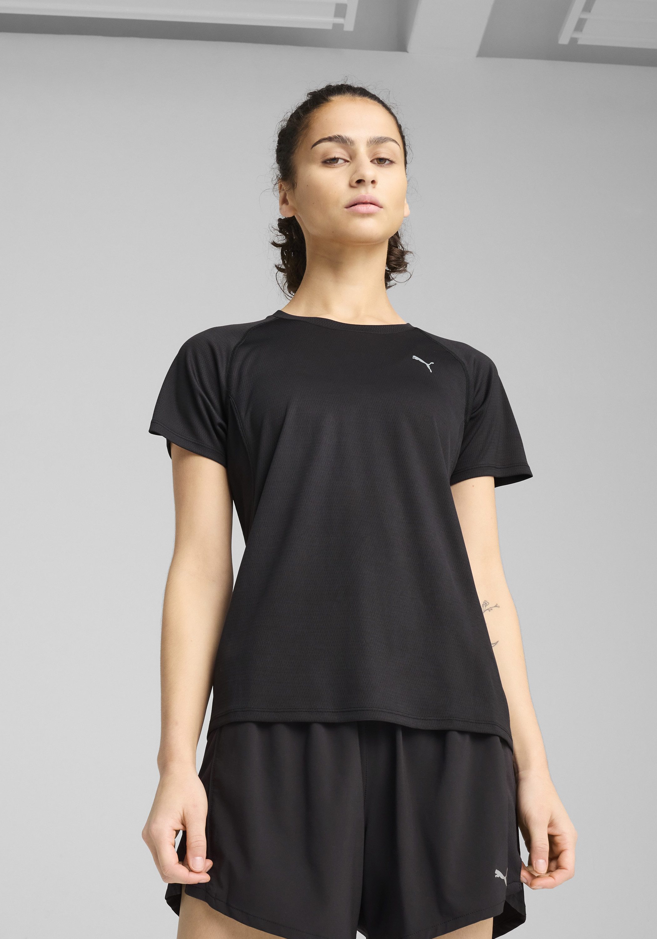 PUMA Laufshirt W RUN VELOCITY TEE (POLY) ergonomische Schnittführung, atmungsaktives Material