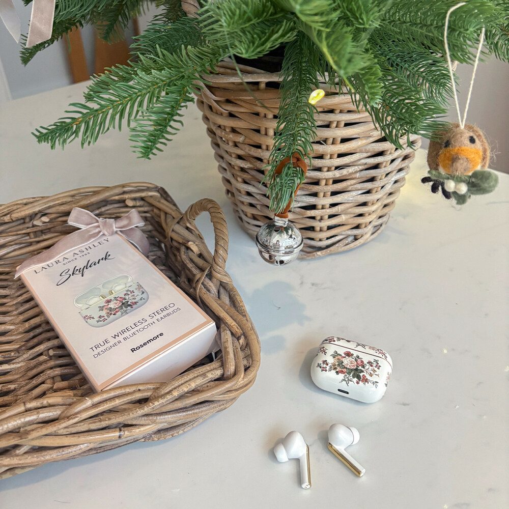 VQ Laura Ashley Kabellose Ohrhörer Bluetooth TWS 5.3 – Rosemore Weiß wireless In-Ear-Kopfhörer