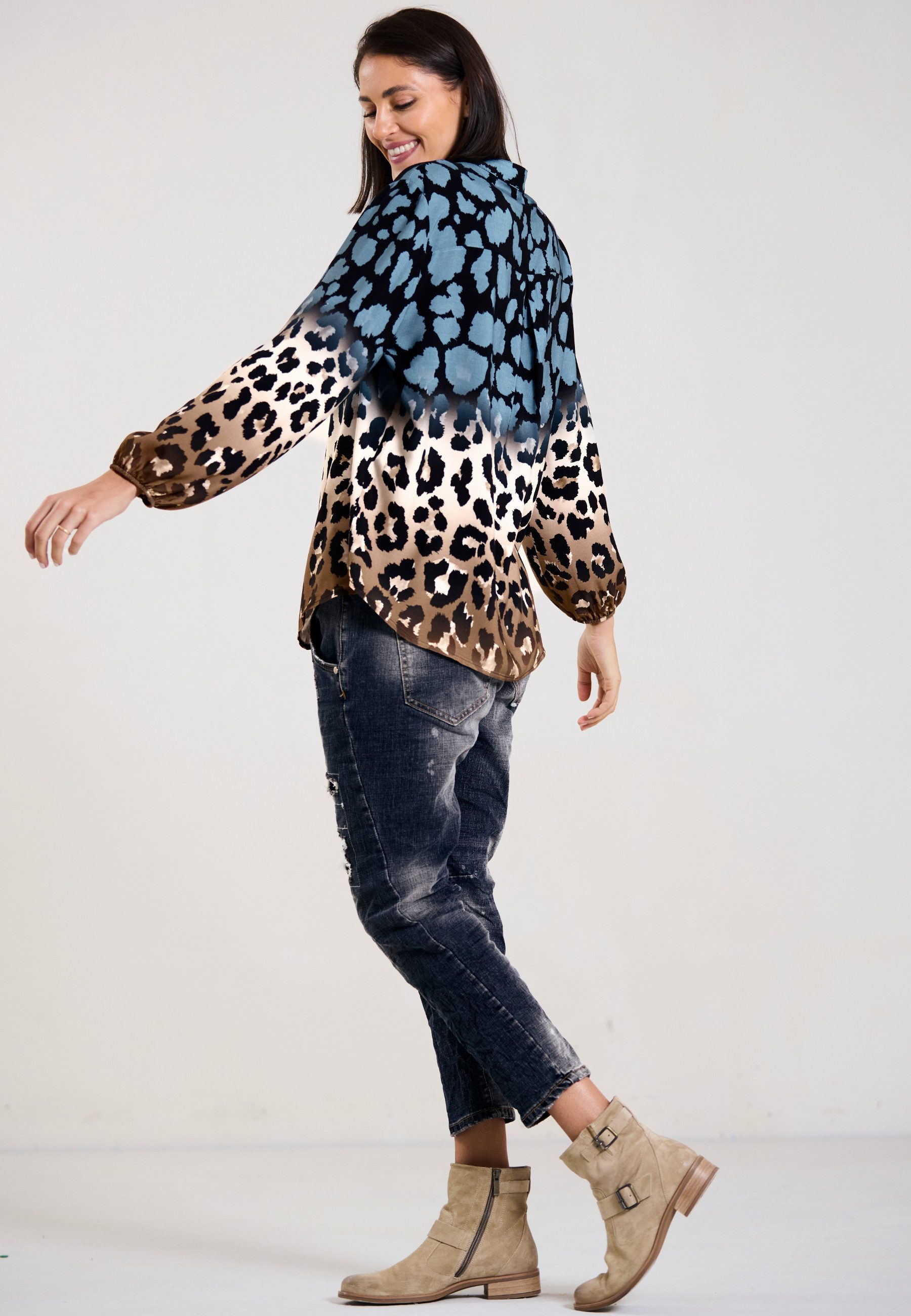 Andijamo-Fashion Schlupfbluse LEO ART V-Ausschnitt, Print mit Bordüre günstig online kaufen