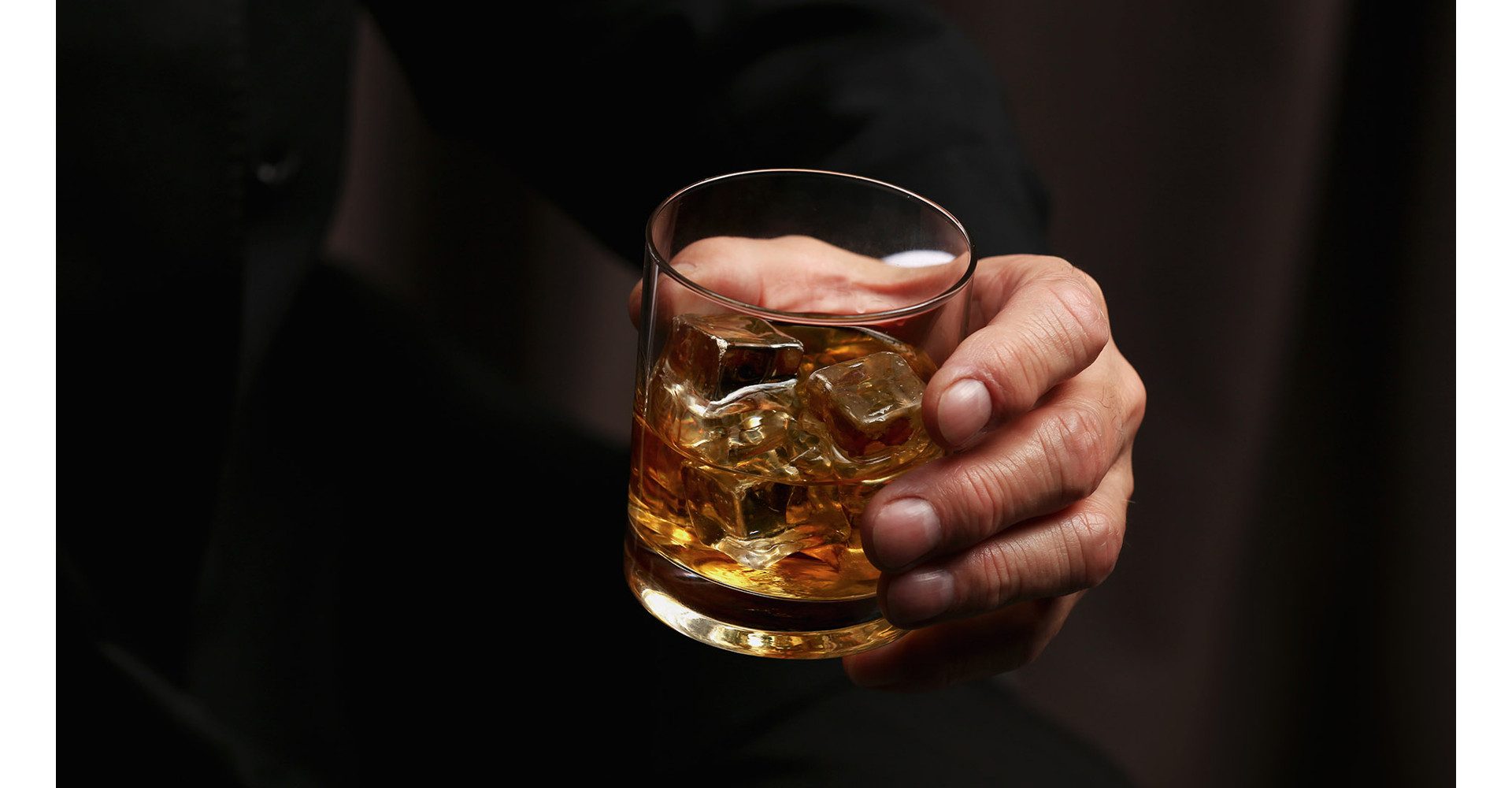 Jochen Schweizer Erlebnisgutschein Rum Tasting in München (8 Rum-Sorten), Edle Tropfen & Expertenwissen