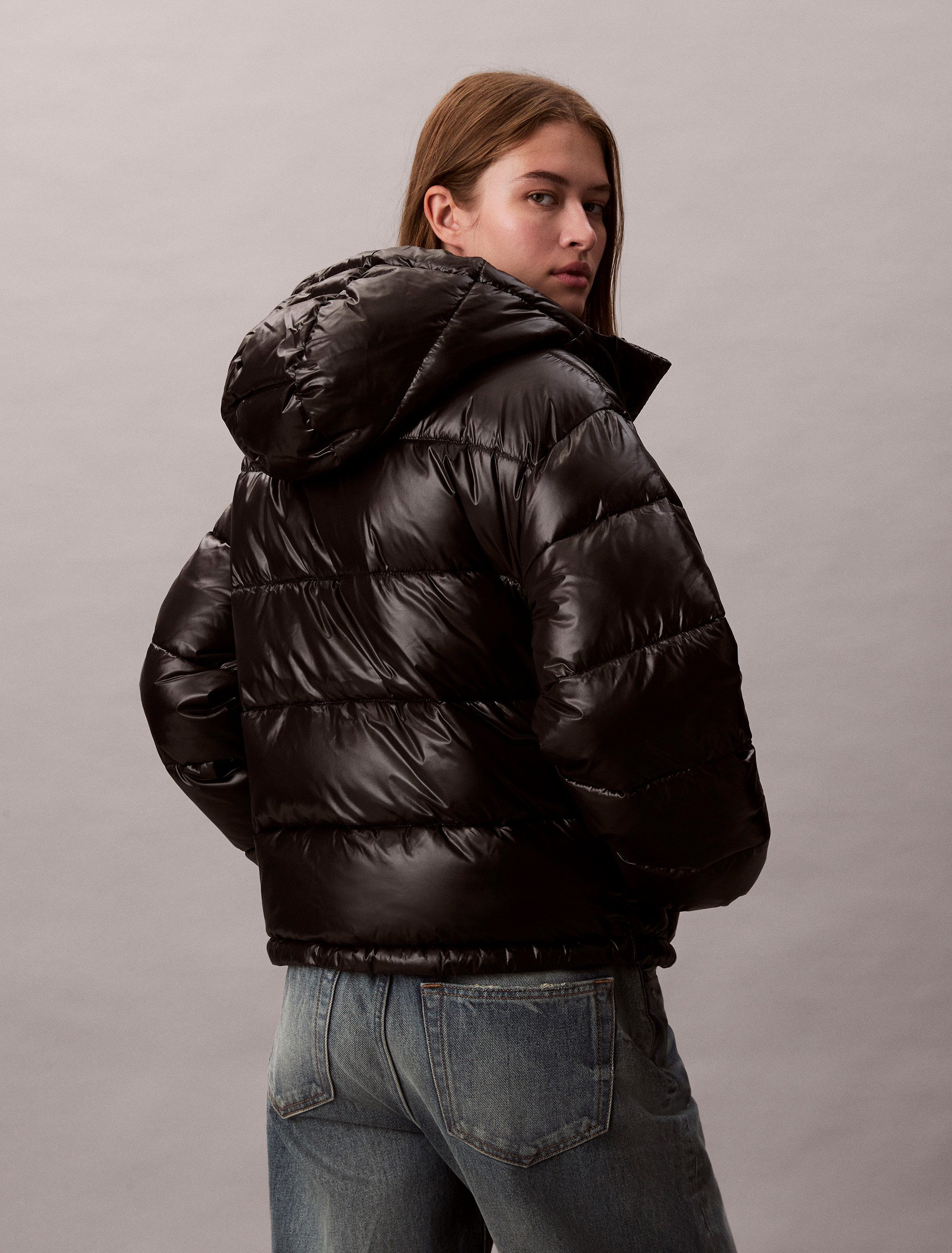 Calvin Klein Jeans Steppjacke SHINE PUFFER regular fit, mit Kapuze, glänzendes Material