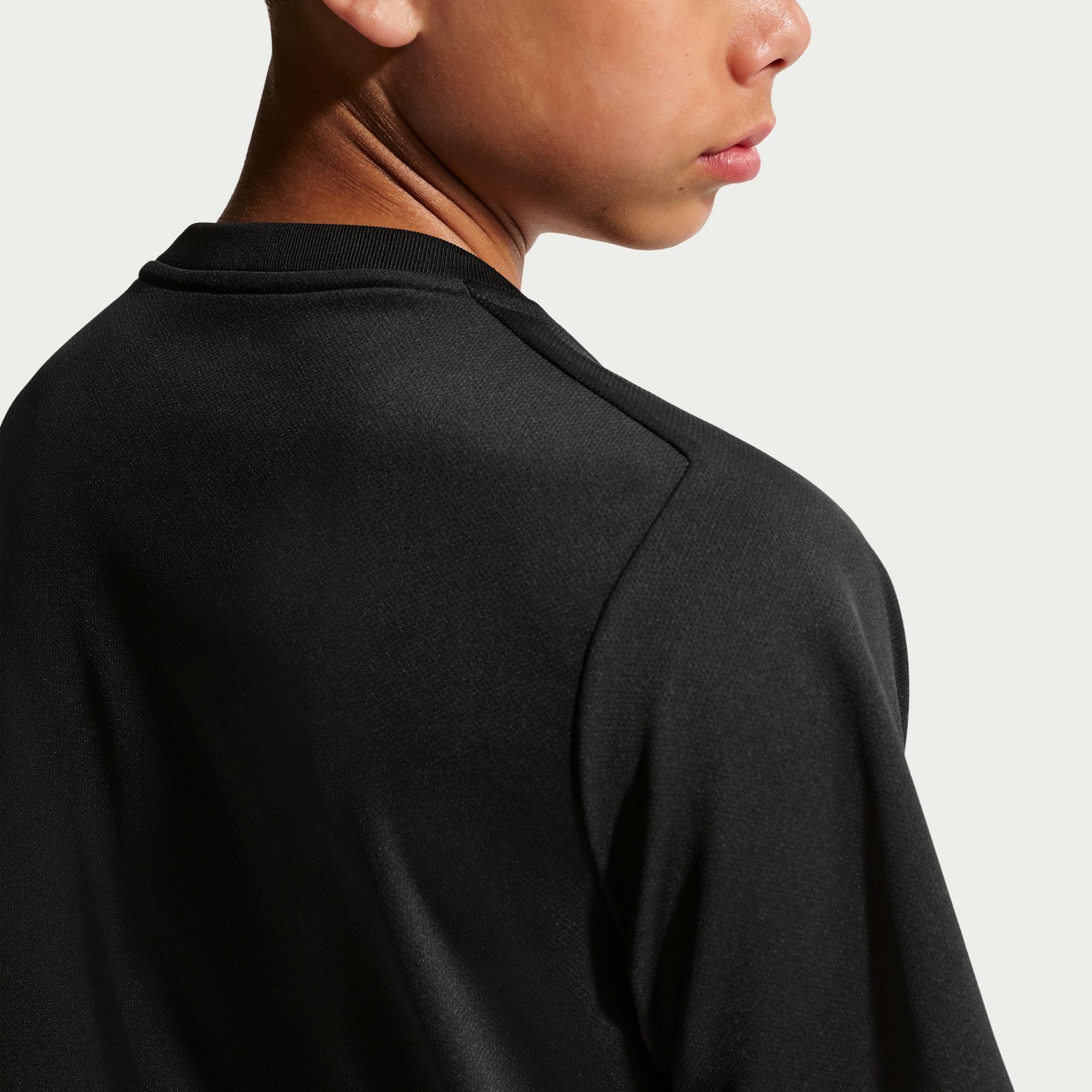 Nike Trainingsshirt Nike Multi Refresh Big Kids' (Boys) Top Für Kinder und Jugendliche