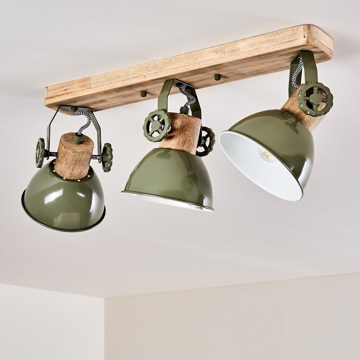 hofstein Deckenleuchte »Cotes« im aus Grün/Weiß/Braun, verstellbaren Design ohne Deckenlampe in Retro/Vintage Leuchtmittel, 3xE27, Spot mit Strahlern, Metall/Holz