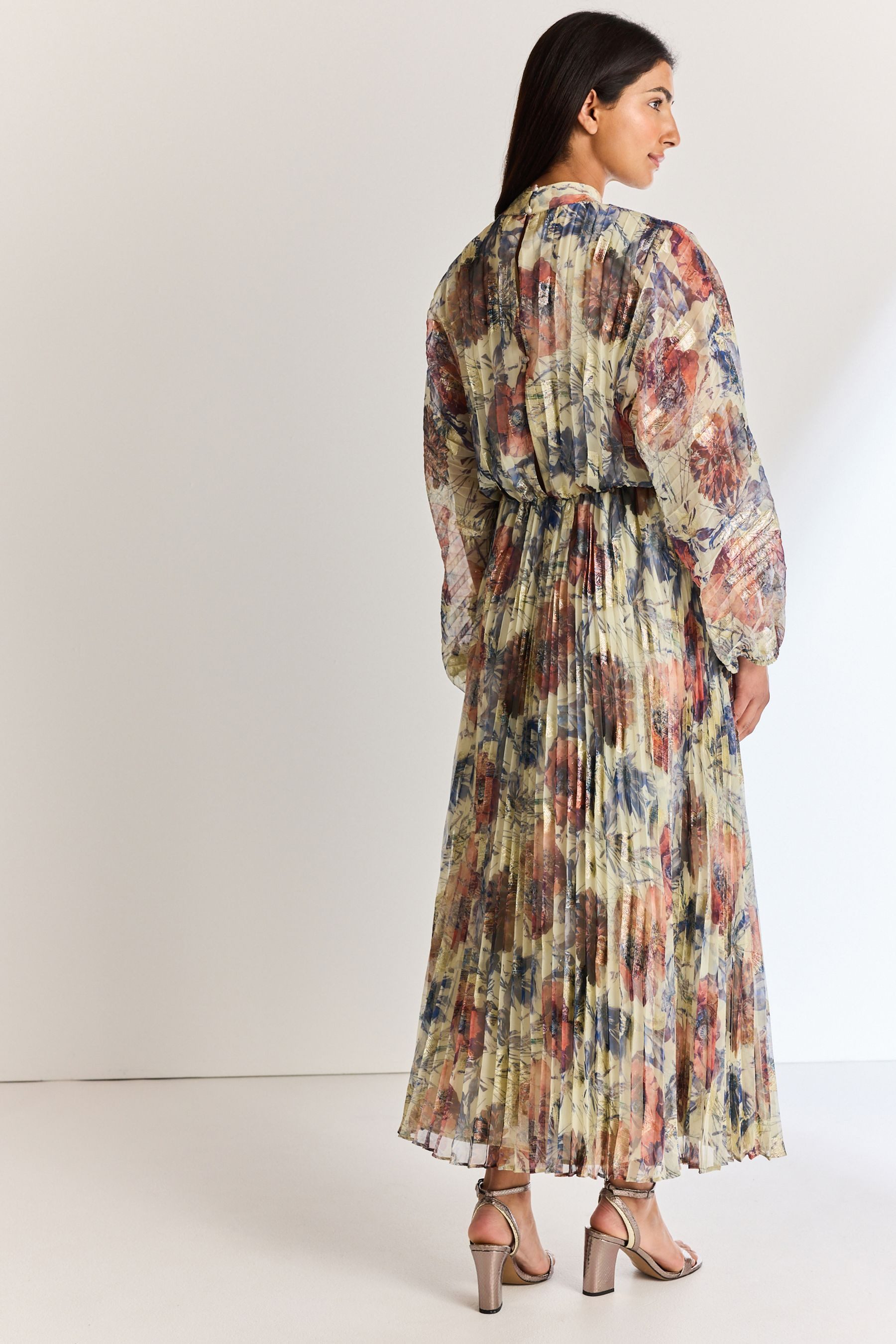 Next Maxikleid Plissiertes Maxi-Abendkleid mit Glitzerfäden günstig online kaufen