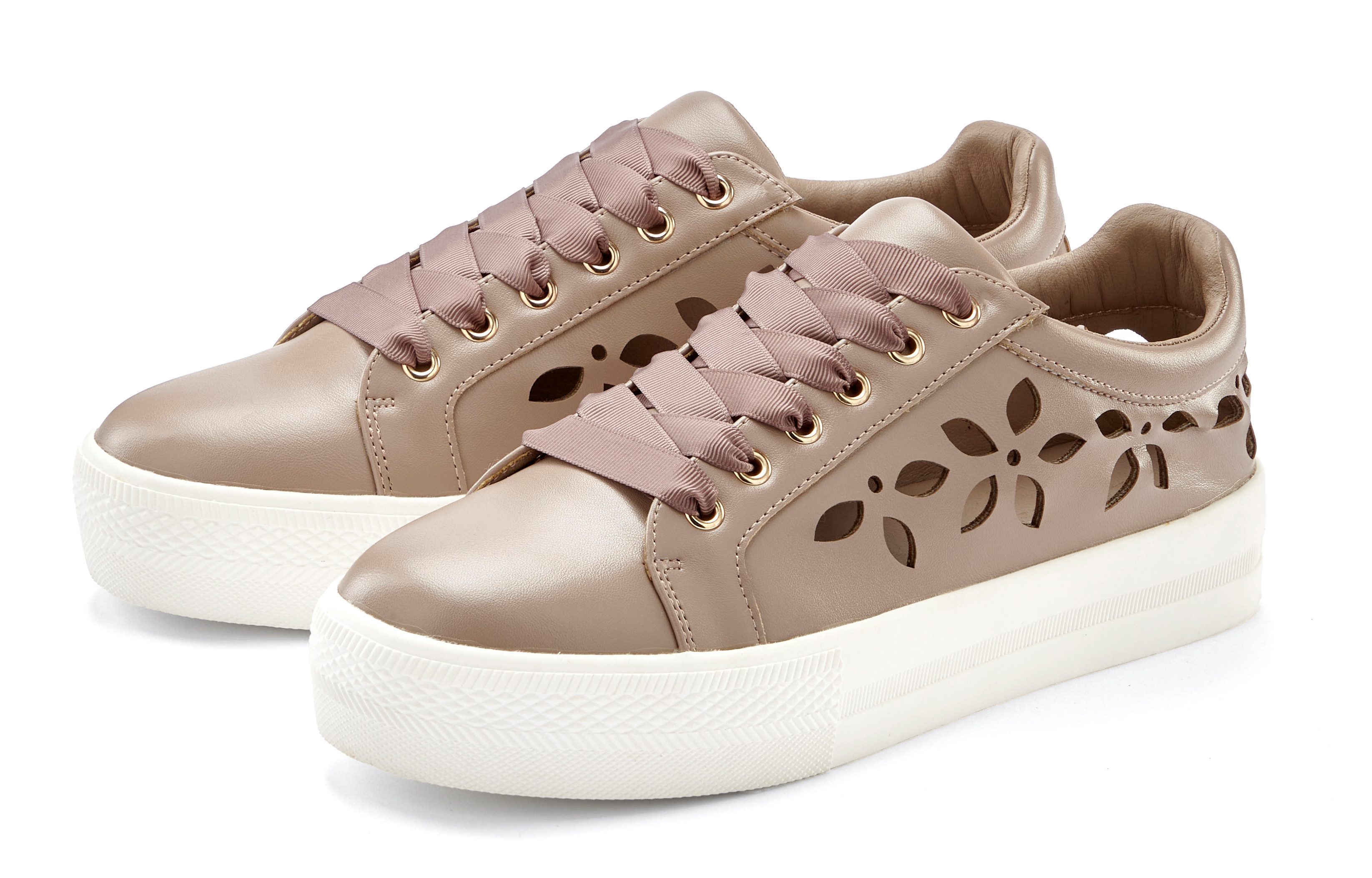 LASCANA Sneaker mit kleinen Cut-Outs, Schnürhalbschuhe, Freizeitschuhe VEGAN