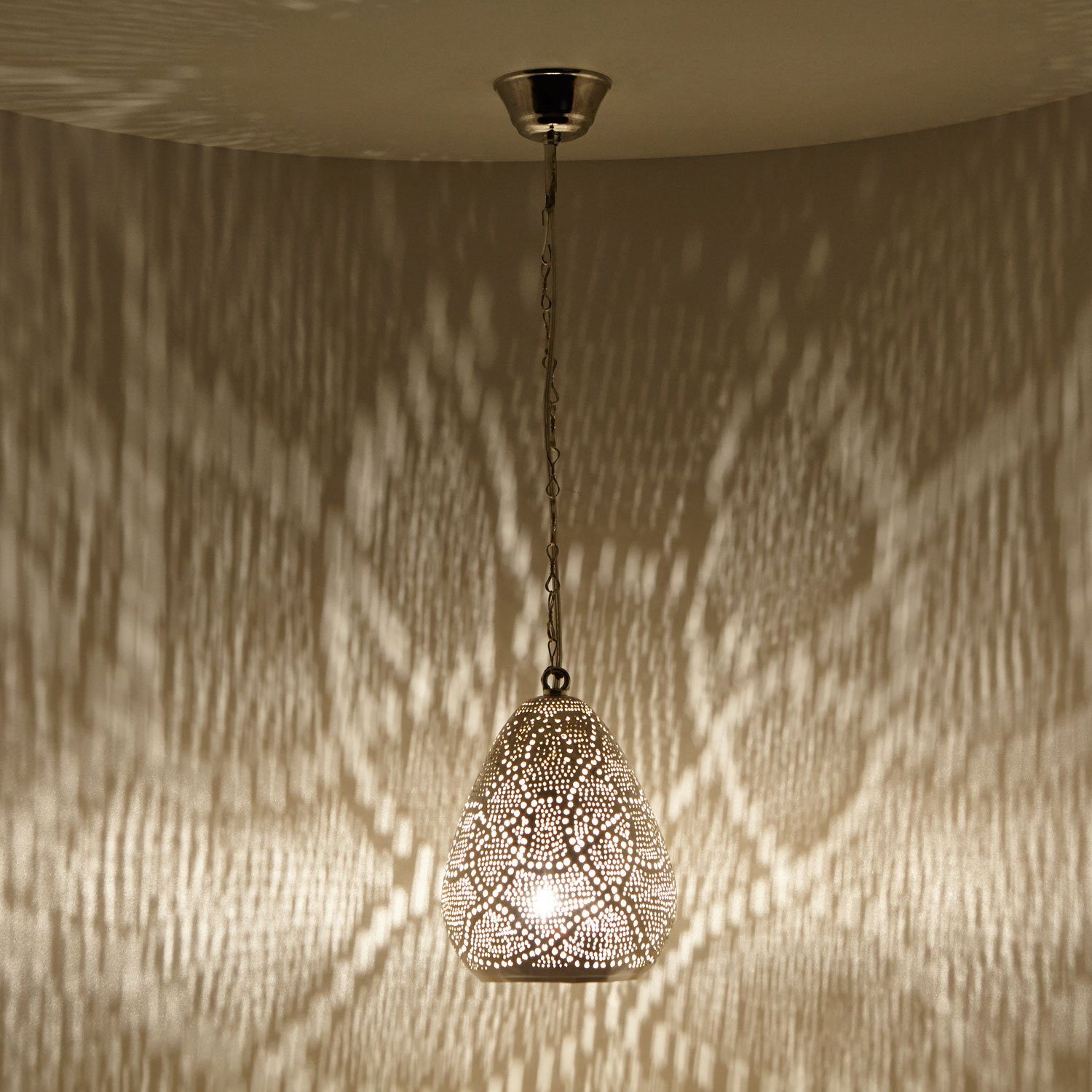 Casa Moro Hängeleuchte Orientalische Lampe Saham Silber echt versilberte  Messing-Lampe mit Fassung Kette & Baldachin, Kunsthandwerk aus Marokko,  Prachtvolle Deckenleuchte wie aus 1001 Nacht, Handgefertigt, Kunsthandwerk