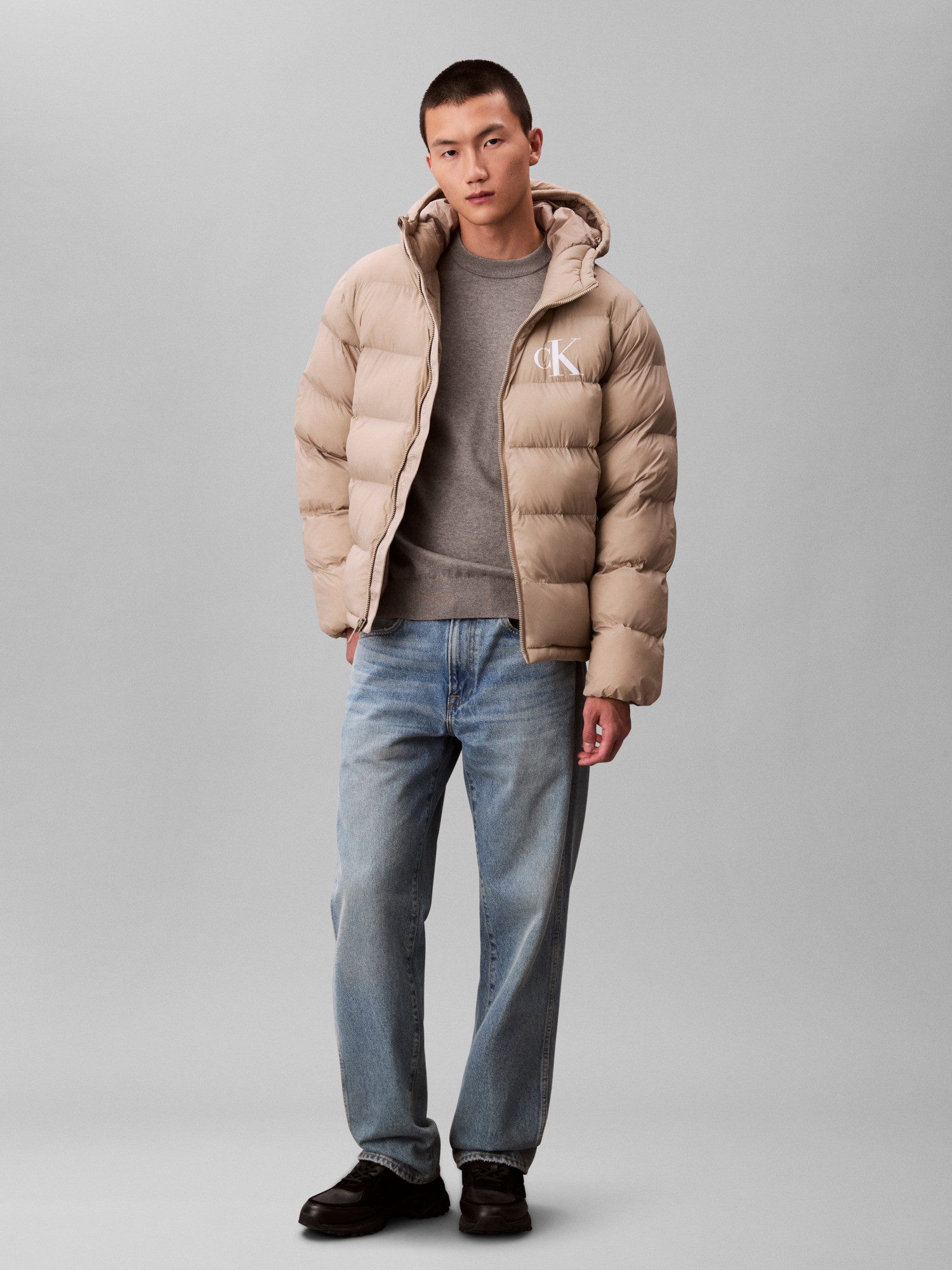 Calvin Klein Jeans Steppjacke LS NYLON MONOGRAM PUFFER JKT Mit Rundhalsausschnitt, regular fit