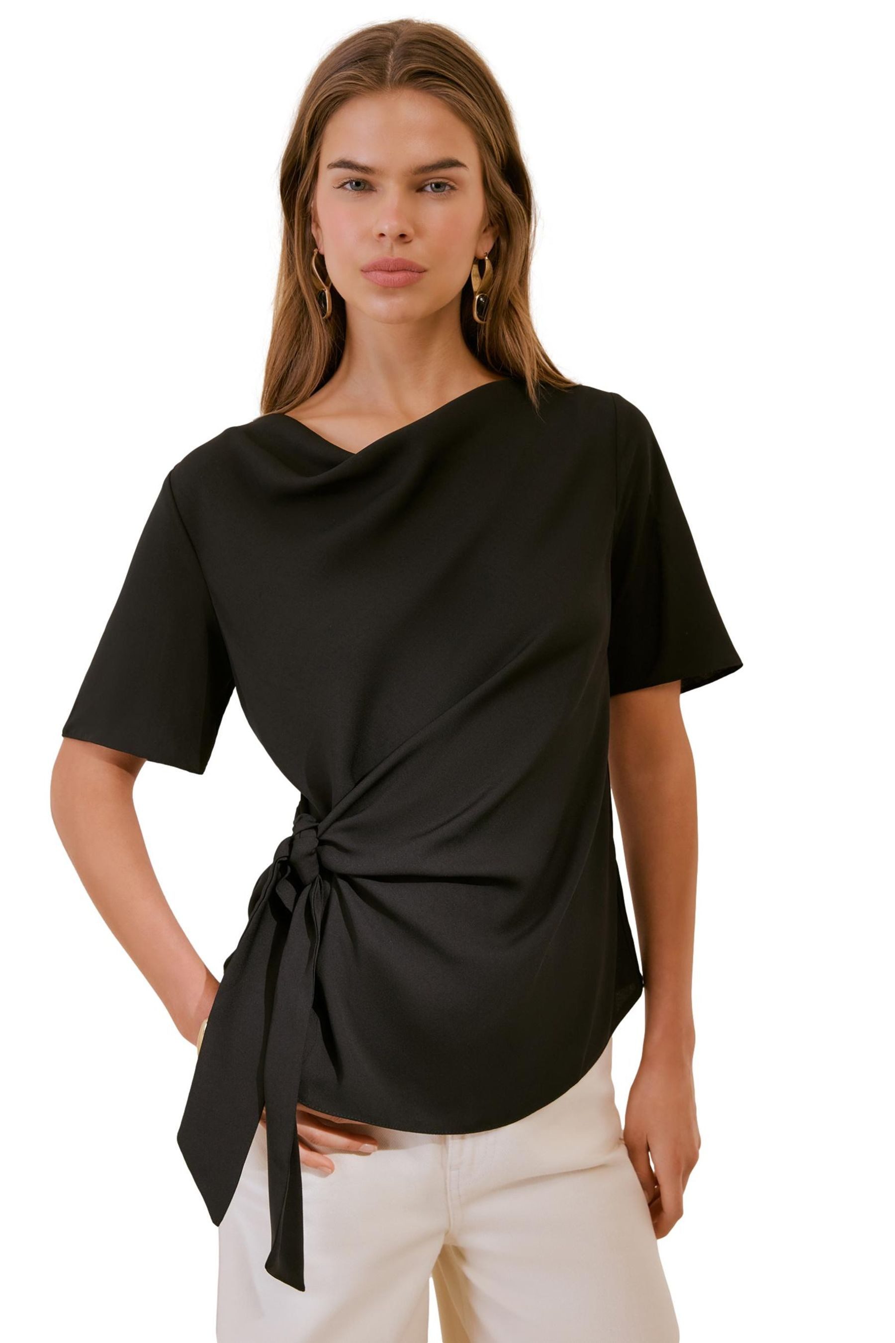 Friends Like These Kurzarmbluse Friends Like These Bluse mit seitlicher Bindung (1-tlg)
