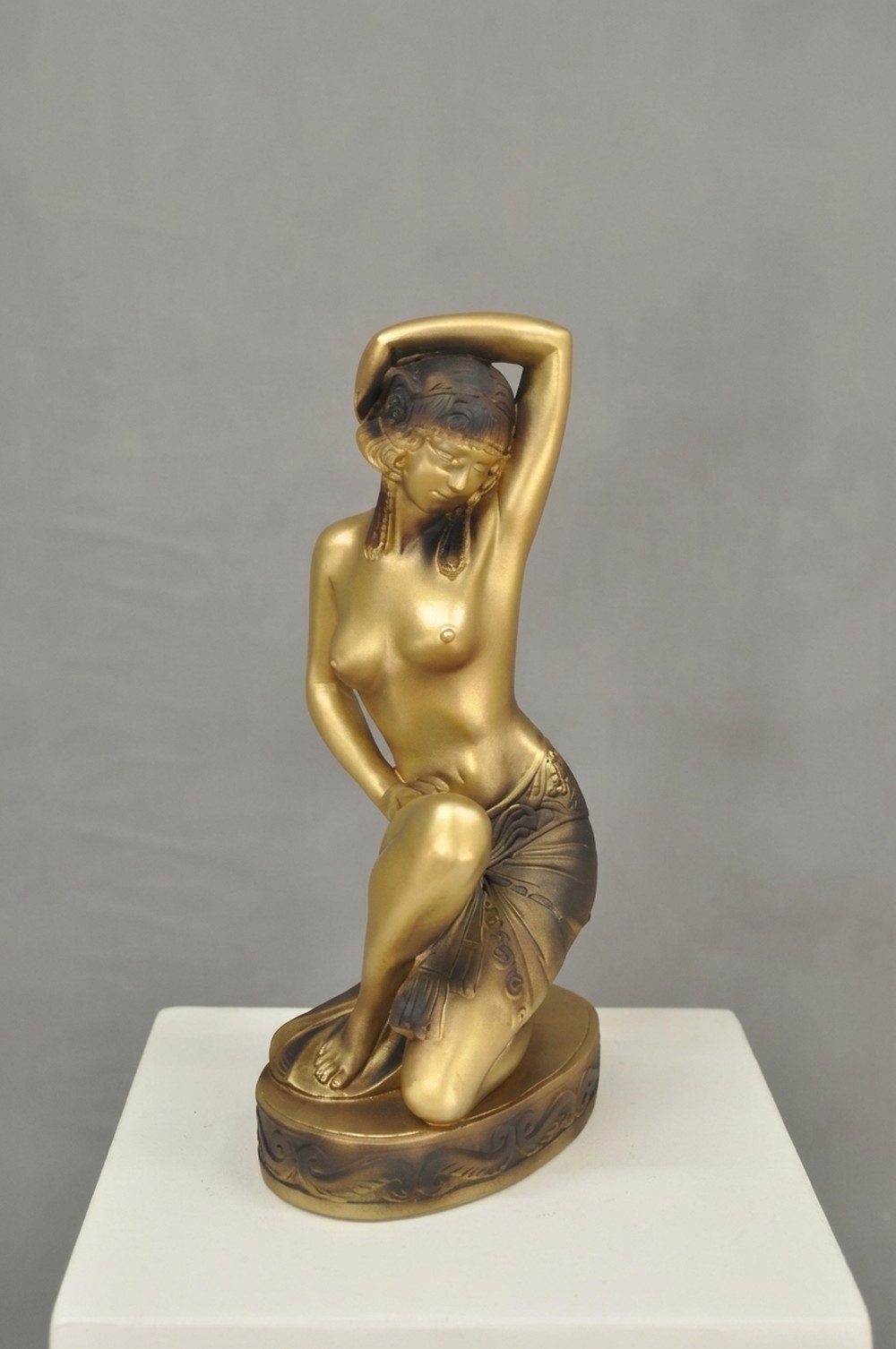 JVmoebel Skulptur Antike Designfigur aus Polyresin für stilvolle Dekoration, Made in Europa