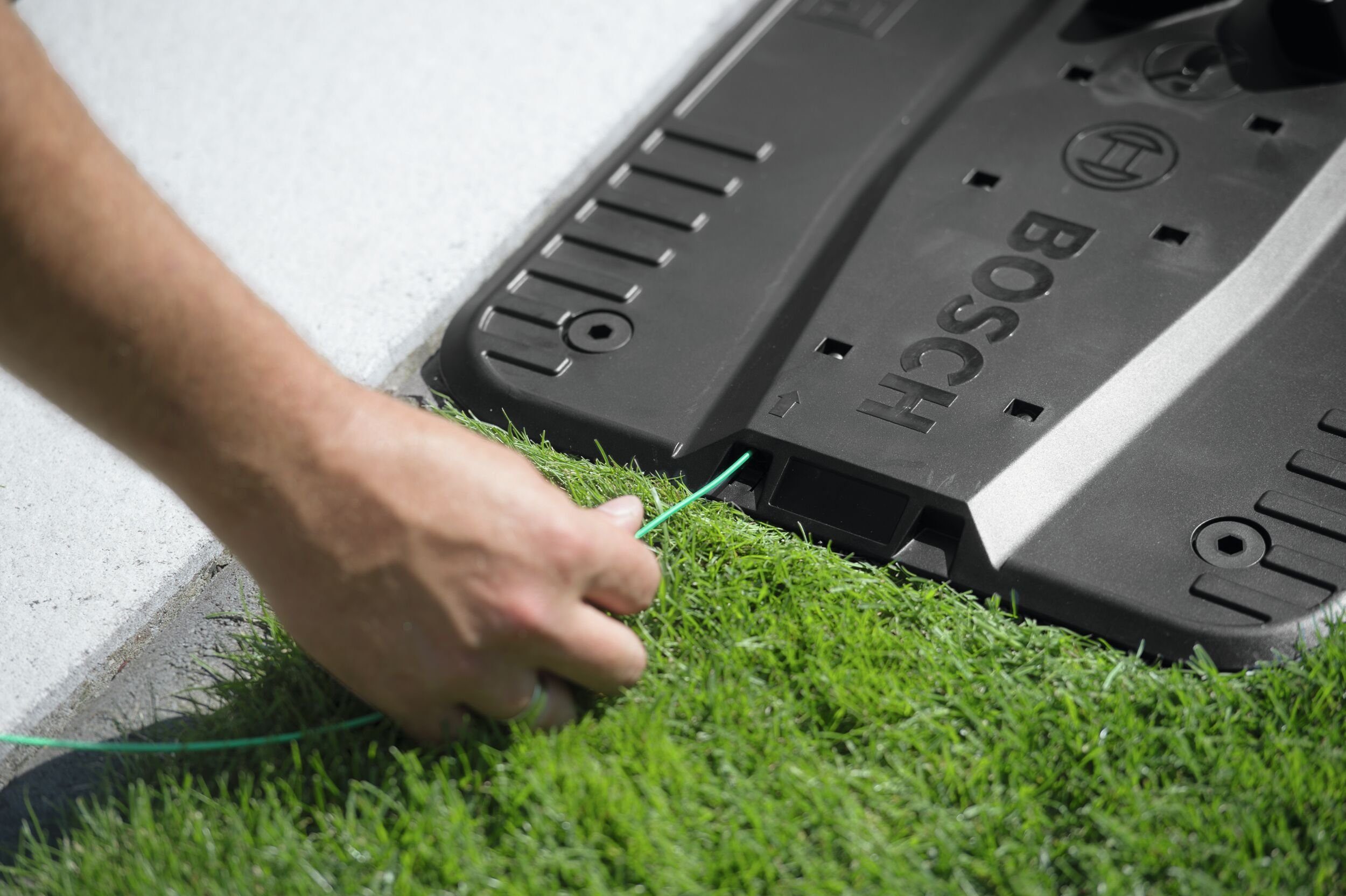 Bosch Home & Garden Rasenmähroboter...