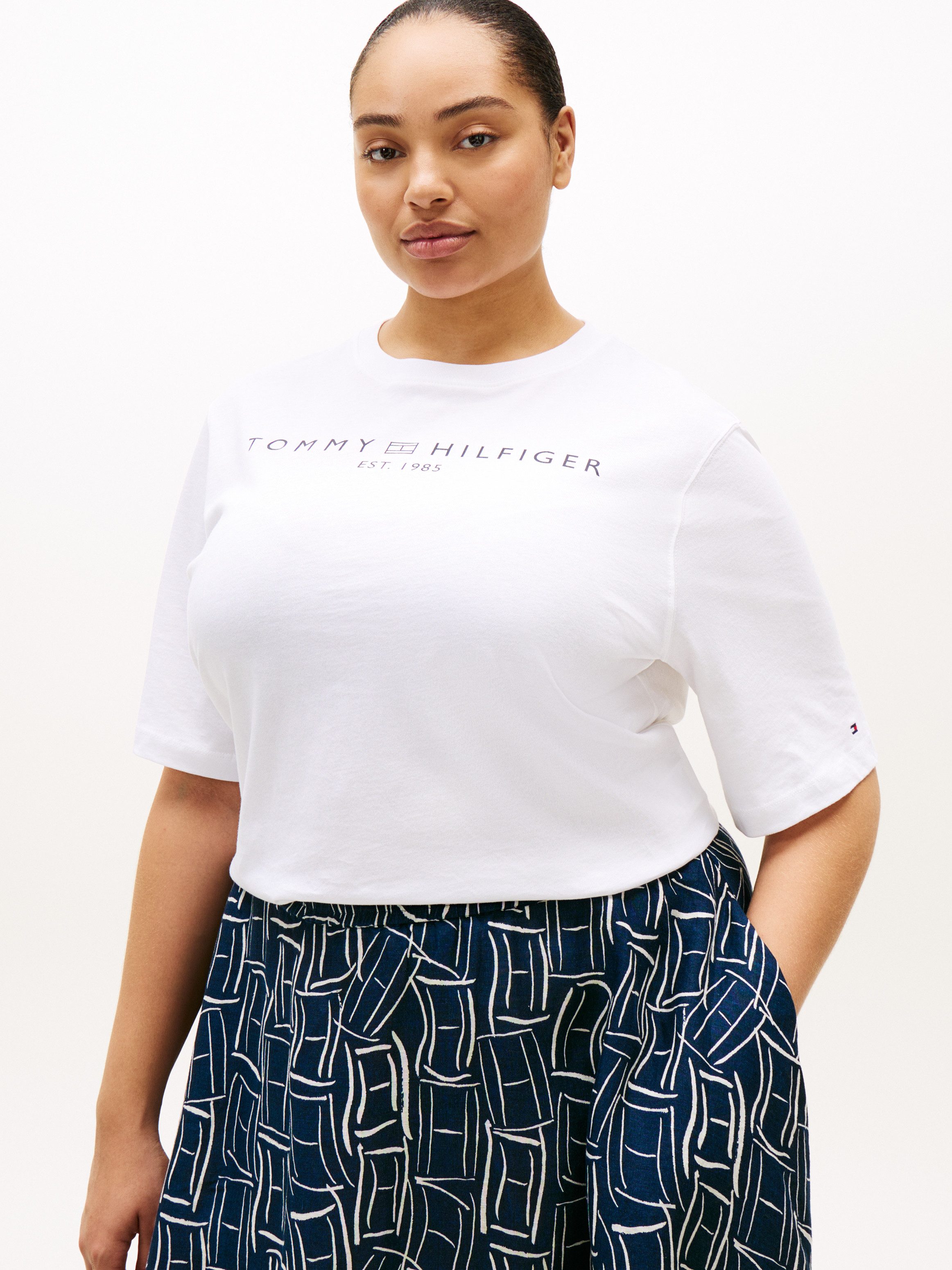 Tommy Hilfiger Curve T-Shirt CRV CORP LOGO TRAPEZE C-NK TEE in großen Größe günstig online kaufen