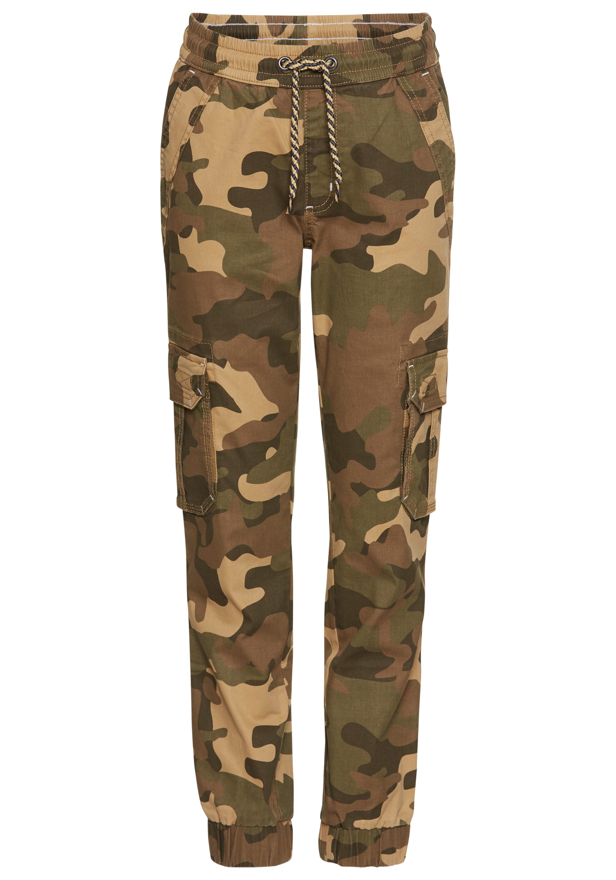 KIDSWORLD Cargohose in coolen Tarnfarben, mit lässigen Cargotaschen. Reduzierter Preis € 25,89. Unverbindliche Preisempfehlung € 36,99, (€ 25,89 pro 1 Stk)