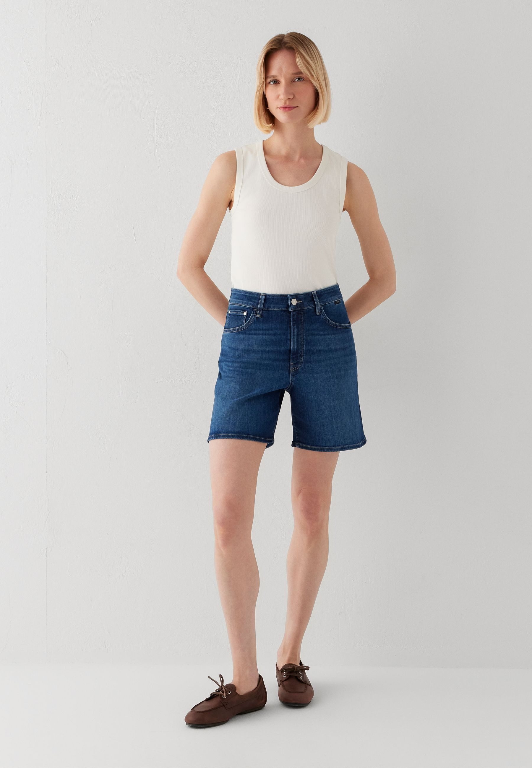 Mavi Shorts