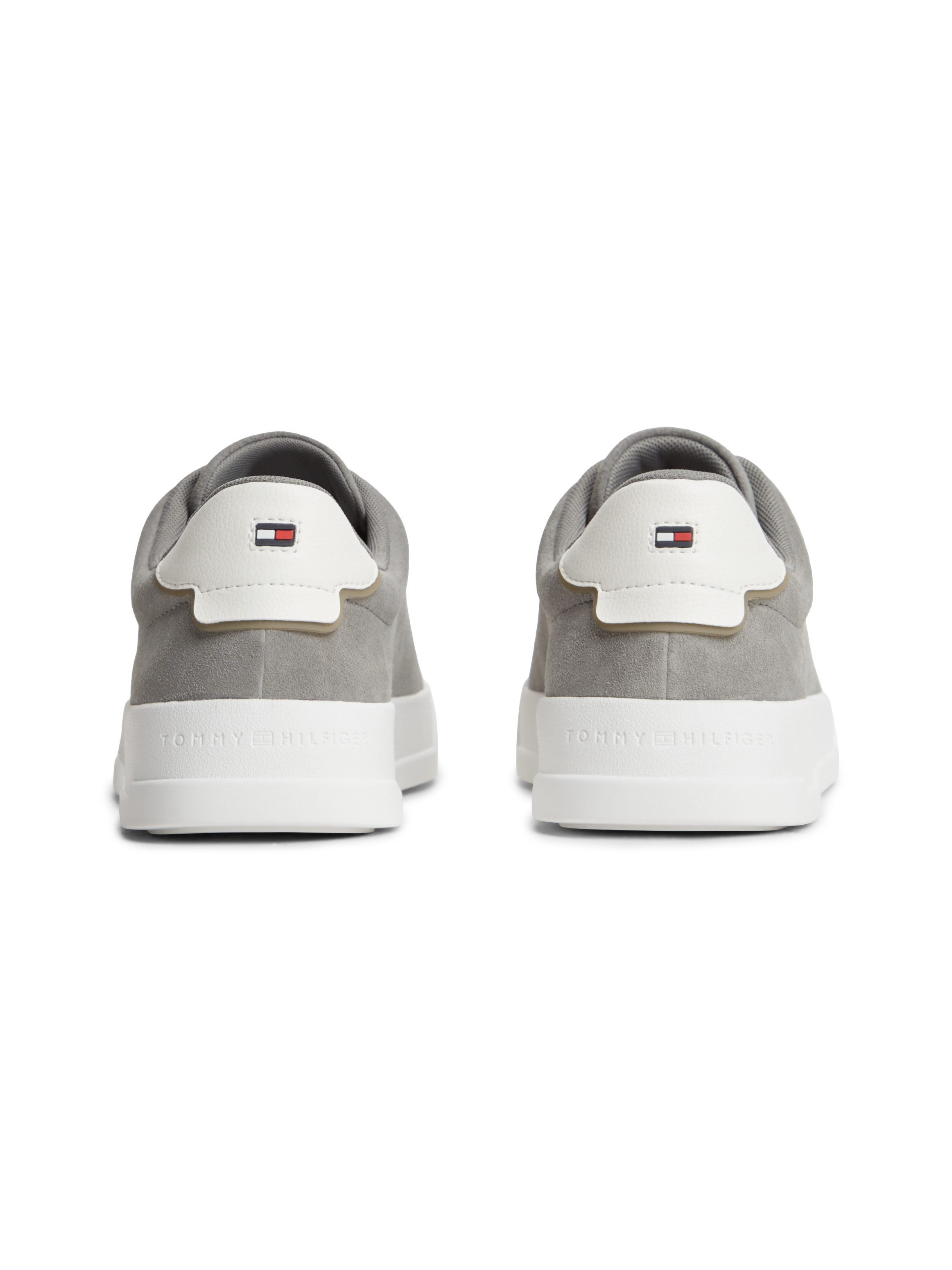 Tommy Hilfiger TH COURT CORE SUEDE Sneaker Freizeitschuh, Halbschuh, Schnürschuh mit seitlichem Logoschriftzug