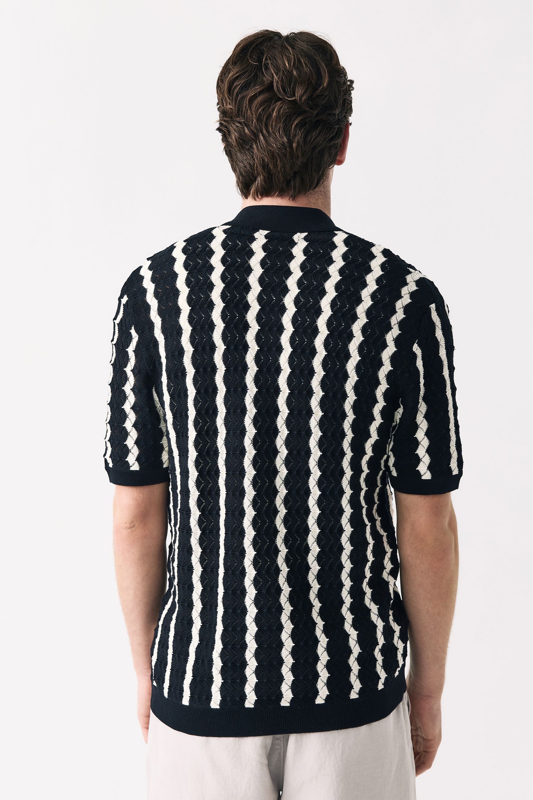 Next Poloshirt Regular Fit Kurzarmhemd mit vertikalen Streifen (1-tlg) günstig online kaufen