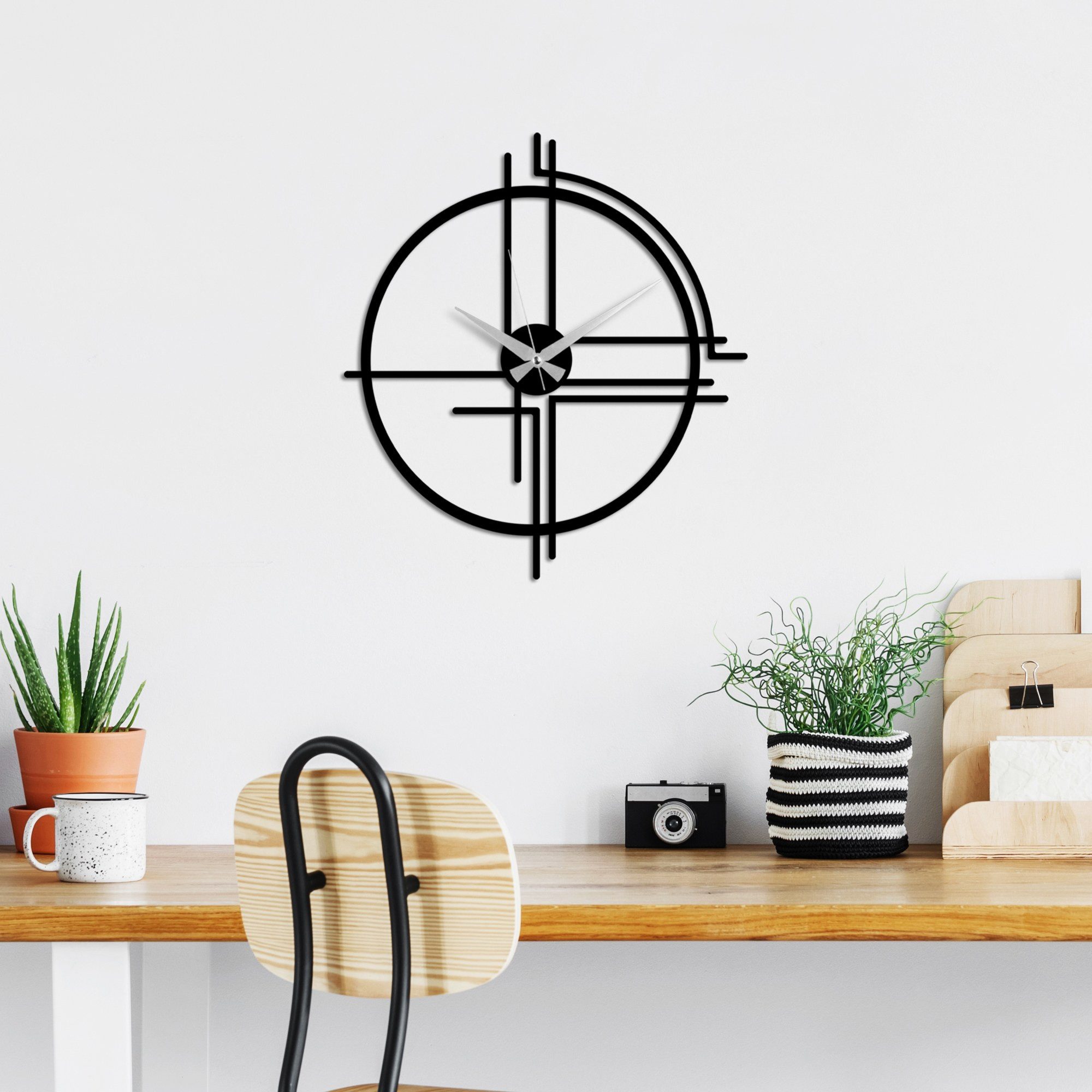 Wallity Wanduhr 100% METAL (Thickness: 1,5 mm), 49 x 44 cm L2458