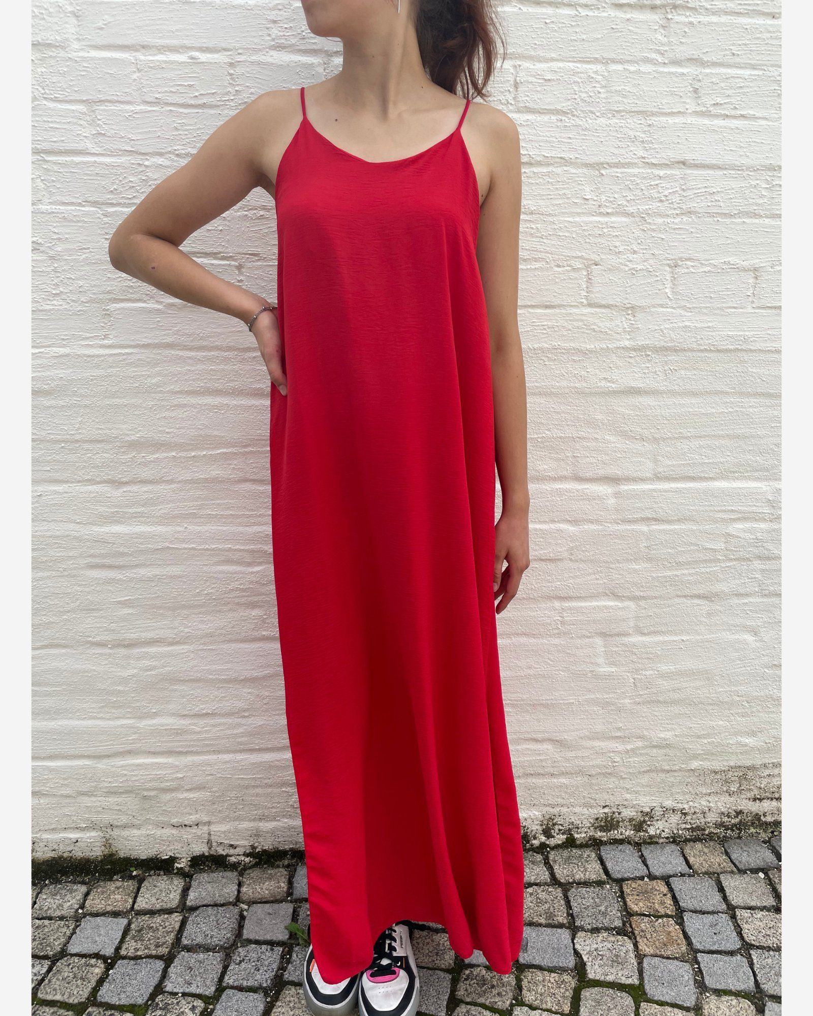 ITALY VIBES Midikleid MONA - langes Kleid - elegantes Sommerkleid mit Schlitz - ONE SIZE passt hier Gr. XS - XL rot