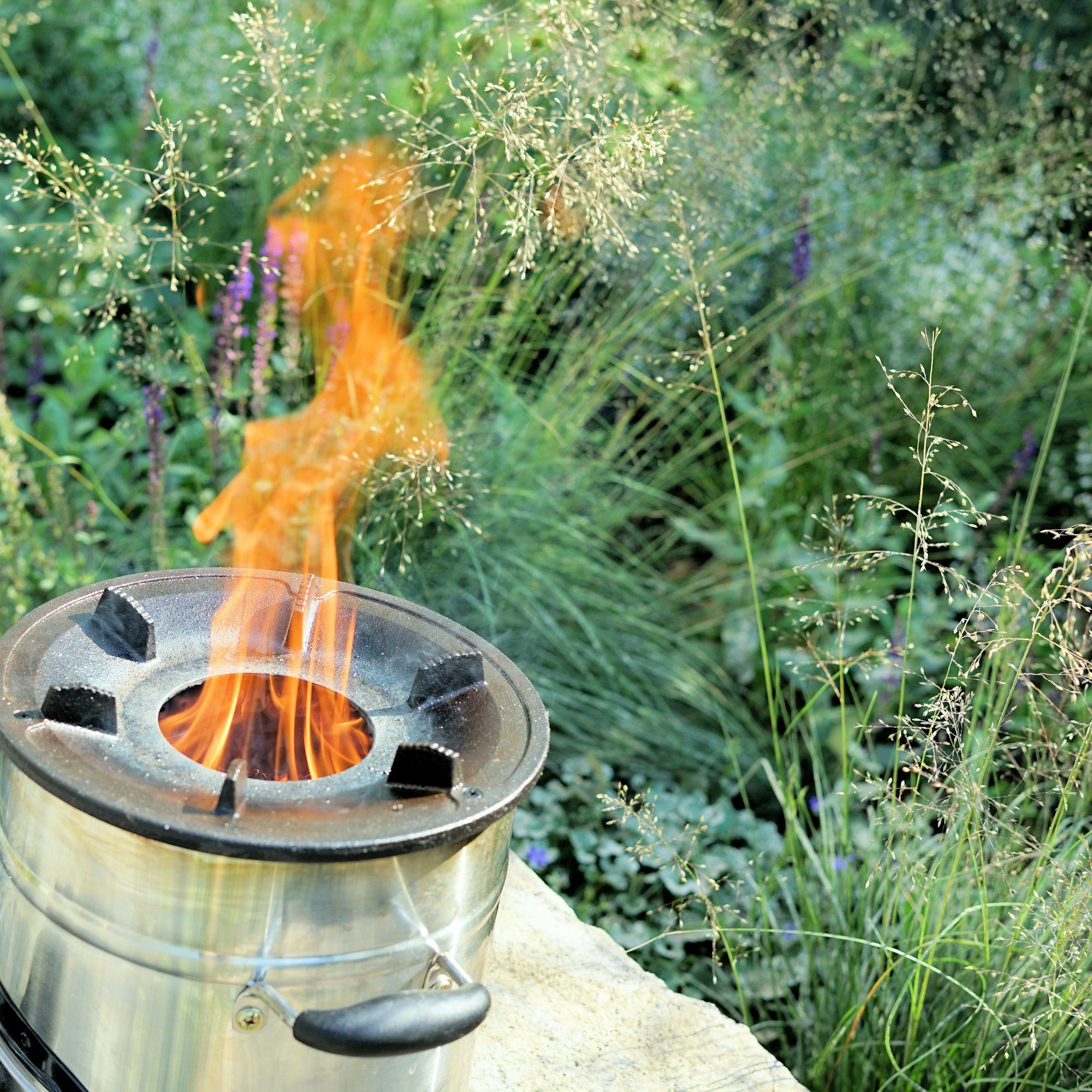 BBQ-Toro Feuerstelle Raketenofen RAKETE #3, Edelstahl Rocket Stove mit USB Kabel