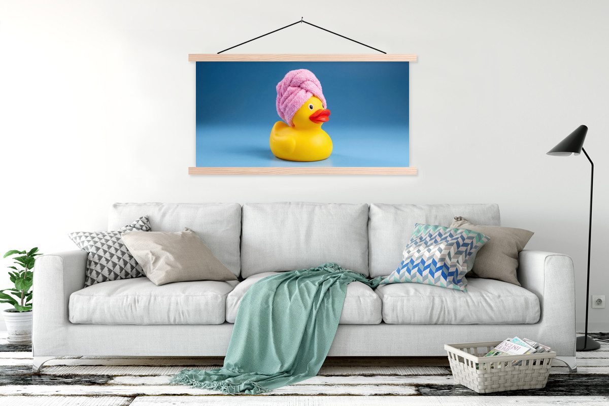 MuchoWow Poster Gummi-Ente - Handtuch - Blau, (1 St), Posterleiste, Textilposter für Wohnzimmer, Bilderleiste, 120x60 cm