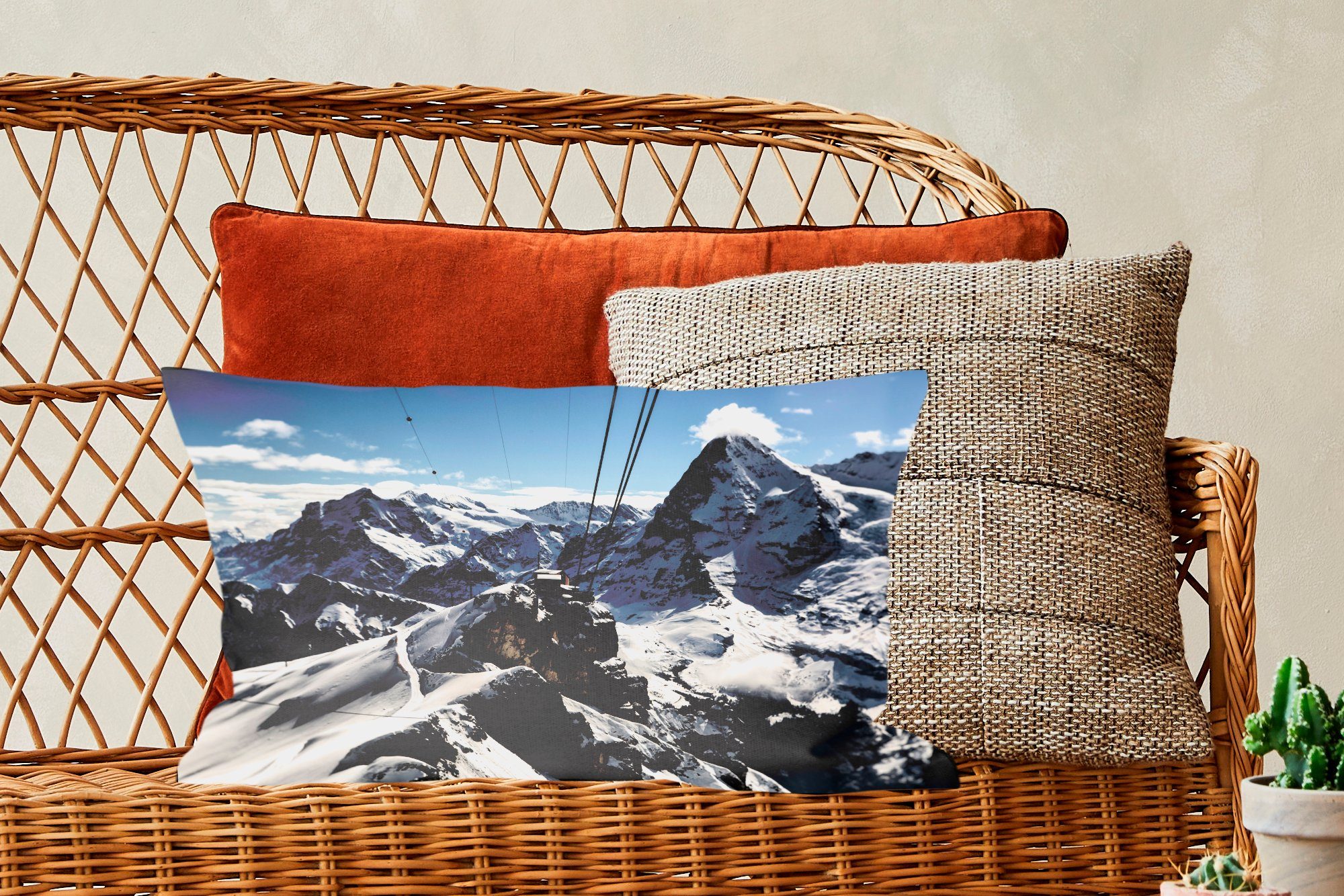 Schlafzimmer in mit Wohzimmer Schilthorn Europa, Seilbahn Dekokissen Dekoration, auf Schweizer MuchoWow Berg den Füllung, Zierkissen, Dekokissen