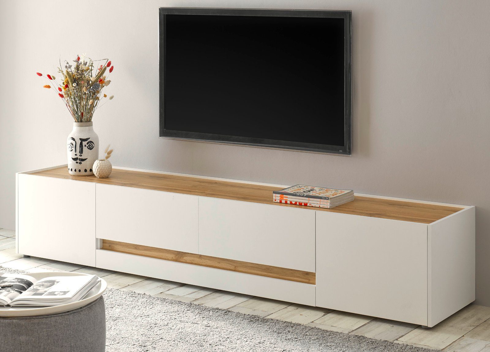 Furn.Design Lowboard Center (TV Unterschrank in weiß mit Wotan Eiche, Breite 220 cm), mit viel Stauraum, für große Flat-TV geeignet