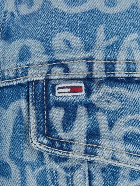 Tommy Jeans Jeansjacke DAISY OVR JACKET CG7032 mit Allover-Logodrucken, Y2K Streetstyle, Monogram
